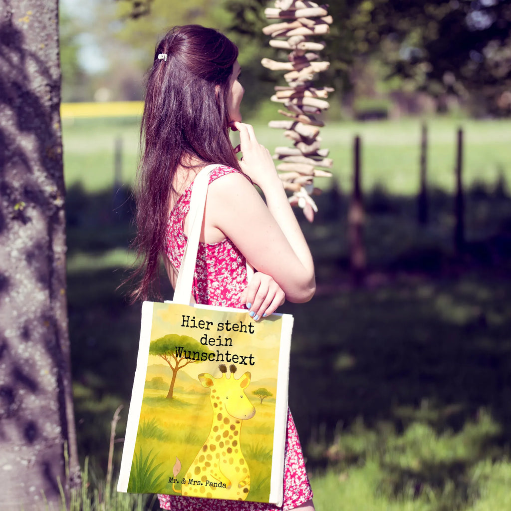 Personalisierte Tragetasche Giraffe Zufrieden Design Personalisierte Beuteltasche, Personalisierter Beutel, Personalisierte Einkaufstasche, Tragetasche mit Namen, Personalisierte Jutetasche, Personalisierter Jutebeutel, Personalisierte Kindergartentasche, Personalisierter Stoffbeutel, Stoffbeutel mit Namen, Personalisierte Tasche, Einkaufstasche mit Namen, Afrika, Wildtiere, Giraffe, Abenteuer, Glück, Zufrieden