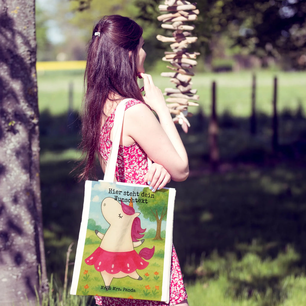 Personalisierte Tragetasche Einhorn Ballerina Design Personalisierte Jutetasche, Personalisierte Kindergartentasche, Personalisierte Beuteltasche, Personalisierte Einkaufstasche, Personalisierter Jutebeutel, Personalisierter Stoffbeutel, Personalisierter Beutel, Einkaufstasche mit Namen, Personalisierte Tasche, Stoffbeutel mit Namen, Tragetasche mit Namen, Einhorn, Einhörner, Einhorn Deko, Unicorn, Spaß, Party, Lebenslust, Tanzen, Ballerina, Lebensfreude, Feiern, Tänzerin, Geburtstag, Wohnung