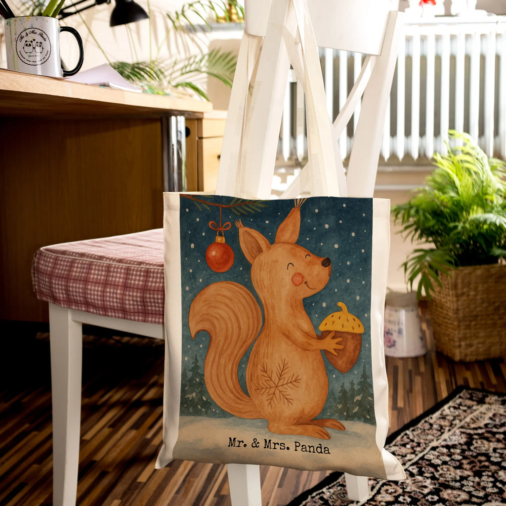 Tragetasche Eichhörnchen Weihnachten Design Einkaufstüte, Badetasche, Jutetasche, Tragetasche, Laptoptasche, Umhängetasche, Stoffbeutel, Beutel, Strandtasche, Schultertasche, Jutebeutel, Einkaufstasche, Shopper, Beuteltasche, Tasche, Stofftasche, Winter, Weihnachten, Weihnachtsdeko, Nikolaus, Advent, Heiligabend, Wintermotiv, Weihnachtsmotiv, Frohes neues Jahr, Vogel, Neujahr, Frohe Weihnachten, Guten Rutsch, Weihnachtsgruß