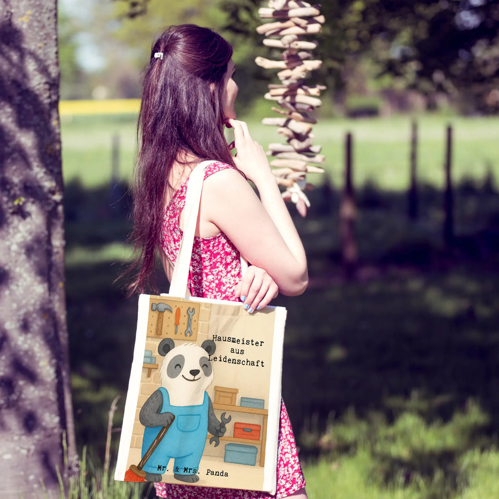 Tragetasche Hausmeister Leidenschaft Design Jutebeutel, Badetasche, Strandtasche, Stofftasche, Umhängetasche, Tragetasche, Beutel, Schultertasche, Beuteltasche, Shopper, Tasche, Einkaufstasche, Jutetasche, Einkaufstüte, Stoffbeutel, Laptoptasche, Beruf, Ausbildung, Jubiläum, Abschied, Rente, Kollege, Kollegin, Geschenk, Schenken, Arbeitskollege, Mitarbeiter, Firma, Danke, Dankeschön, Concierge, Hausverwalter, Hausmeister, Facility Manager