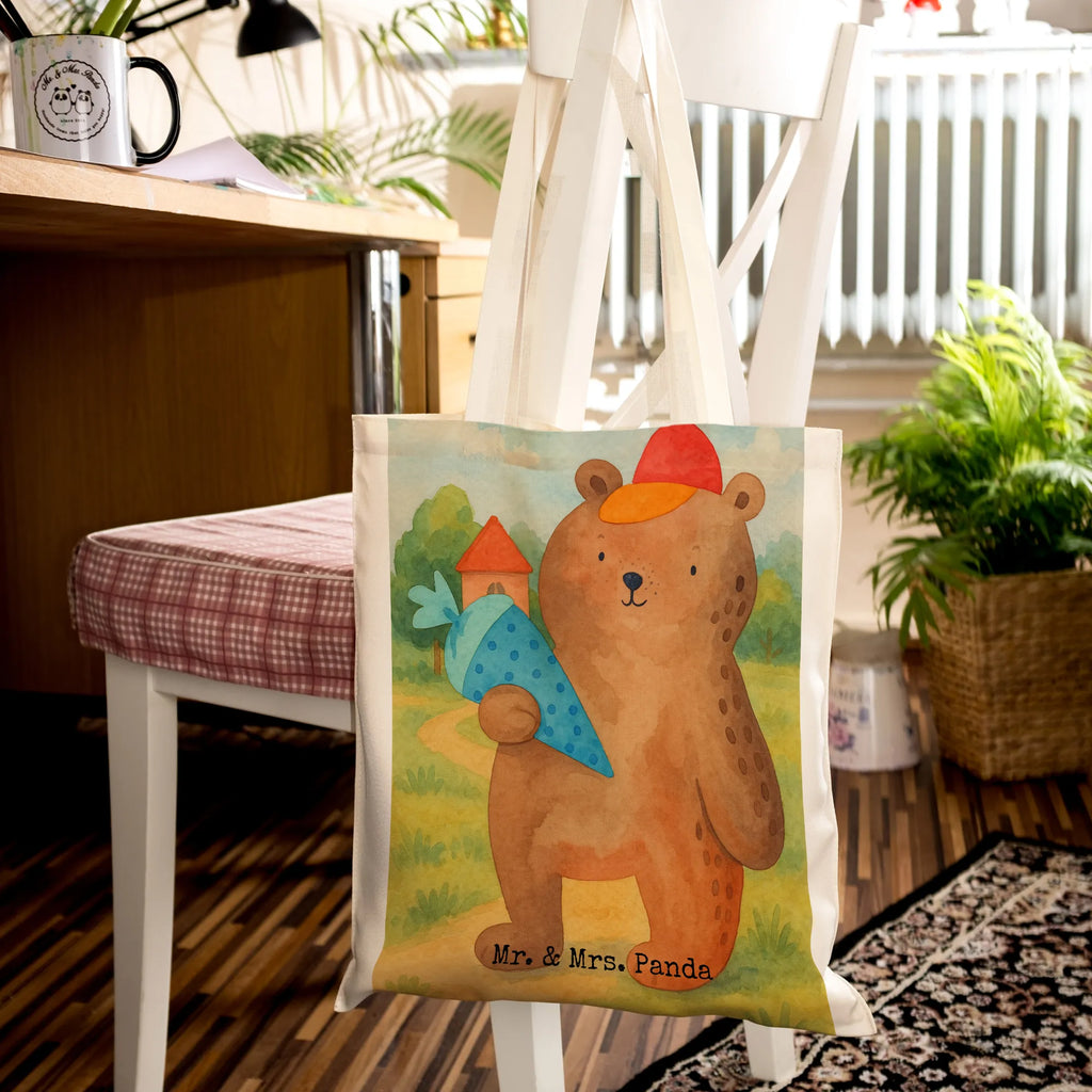Tragetasche Bär Schultüte Design Stofftasche, Stoffbeutel, Einkaufstüte, Badetasche, Beuteltasche, Umhängetasche, Tragetasche, Strandtasche, Tasche, Shopper, Jutebeutel, Einkaufstasche, Beutel, Jutetasche, Schultertasche, Laptoptasche, Bär, Teddy, Teddybär, Schulbeginn, Erster Schultag Geschenk, Einschulung Geschenk, Schule Geschenk, Schultüte, Bär Motiv, Schulanfang, Grundschule