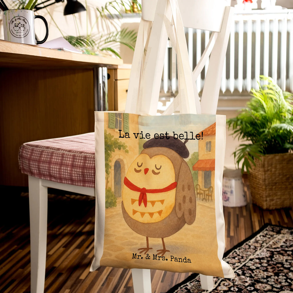 Tragetasche Eule Frankreich Design Stoffbeutel, Umhängetasche, Tasche, Beutel, Einkaufstüte, Shopper, Einkaufstasche, Schultertasche, Badetasche, Stofftasche, Jutebeutel, Strandtasche, Laptoptasche, Jutetasche, Tragetasche, Beuteltasche, Eule, Owl, Eule Deko, Spruch Französisch, La vie est belle, Eulen, hibou, Frankreich, Spruch schön, das Leben ist schön