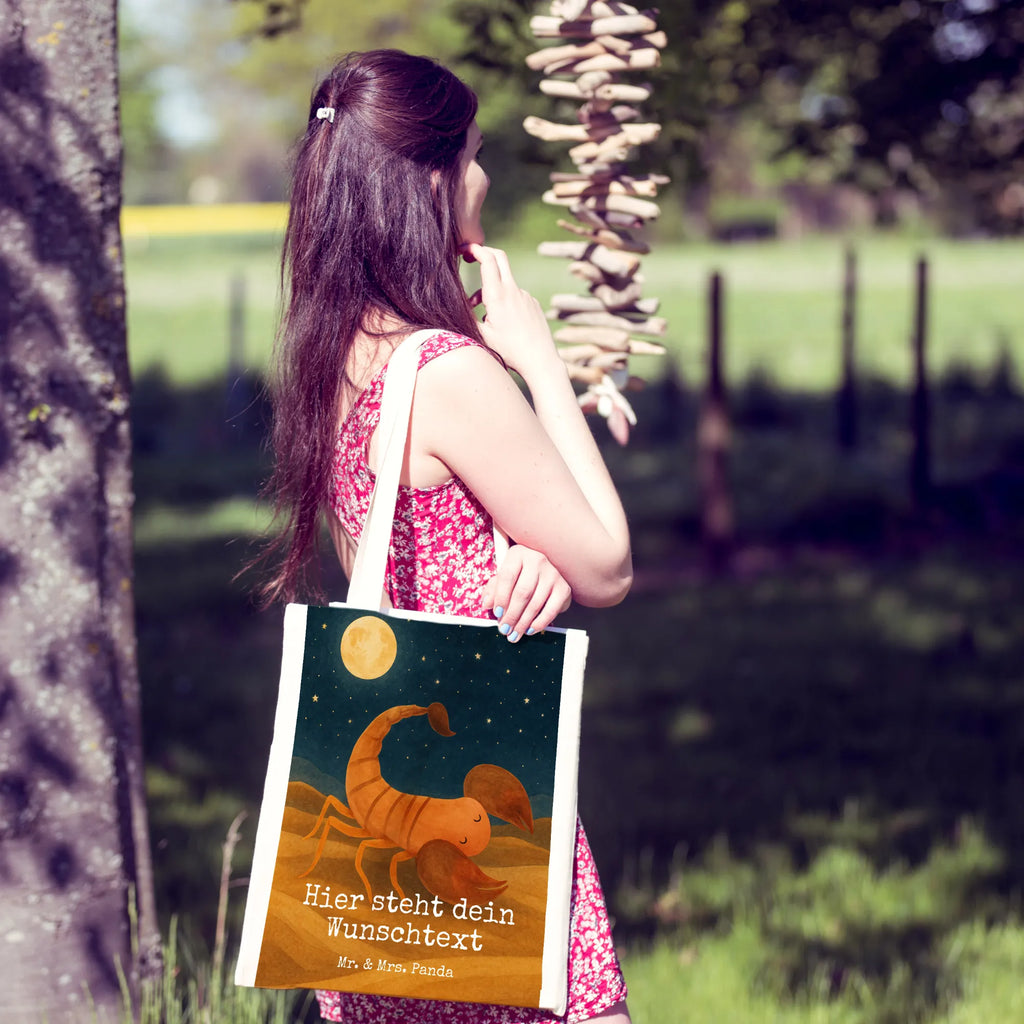 Personalisierte Tragetasche Sternzeichen Skorpion Design Personalisierte Einkaufstasche, Personalisierter Jutebeutel, Personalisierter Beutel, Personalisierte Jutetasche, Einkaufstasche mit Namen, Stoffbeutel mit Namen, Personalisierte Kindergartentasche, Tragetasche mit Namen, Personalisierte Beuteltasche, Personalisierte Tasche, Personalisierter Stoffbeutel, Tierkreiszeichen, Sternzeichen, Horoskop, Astrologie, Aszendent, Geburtstag Oktober, Skorpion Geschenk, Geschenk November, Skorpion Sternzeichen, Skorpione, Geburtstag November, Geschenk Oktober