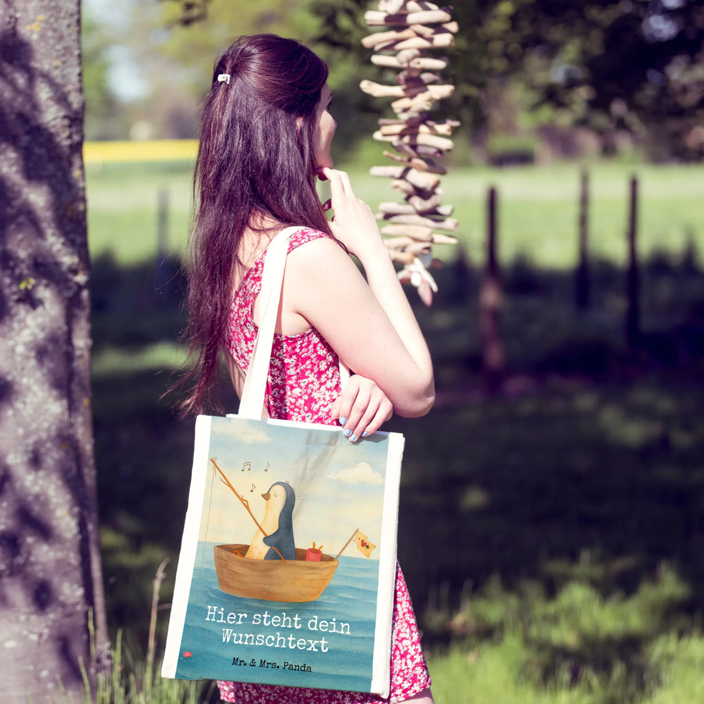 Personalisierte Tragetasche Pinguin Angelboot Design Personalisierter Beutel, Personalisierte Jutetasche, Personalisierte Tasche, Einkaufstasche mit Namen, Personalisierte Kindergartentasche, Personalisierte Einkaufstasche, Stoffbeutel mit Namen, Tragetasche mit Namen, Personalisierter Stoffbeutel, Personalisierter Jutebeutel, Personalisierte Beuteltasche, Pinguin, Geschenkidee Liebeskummer, Scheidung, Angeln, Neuanfang, Leben, Pinguine, Trennung, Lebenslust, Boot, Neustart, Motivation, genießen, Angelboot