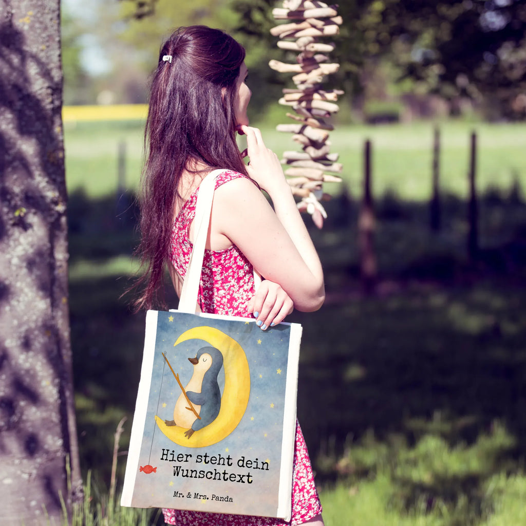 Personalisierte Tragetasche Pinguin Mond Design Personalisierter Stoffbeutel, Personalisierte Kindergartentasche, Personalisierter Jutebeutel, Personalisierte Beuteltasche, Personalisierte Jutetasche, Personalisierter Beutel, Personalisierte Tasche, Stoffbeutel mit Namen, Personalisierte Einkaufstasche, Einkaufstasche mit Namen, Tragetasche mit Namen, Pinguin, Nachtruhe, schlafen, Spruch, Gästezimmer, Schlafstörungen, Schlafzimmer, Pinguine, Einschlafen