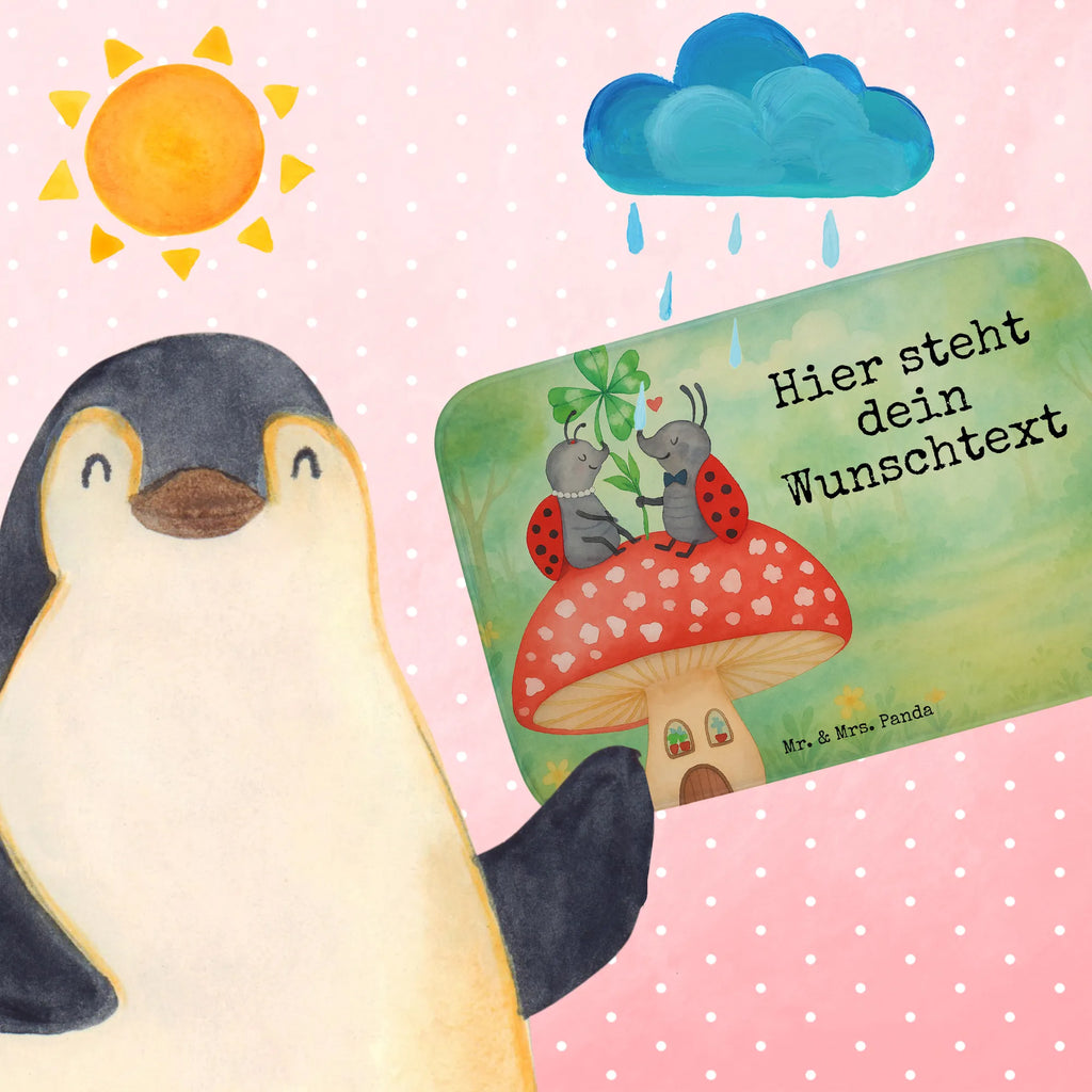 Personalisierte Badematte Marienkäfer Fliegenpilz Design Badezimmermatte Mit Wunschtext, Badvorleger Mit Gravur, Badvorleger Klein Mit Namen, Badvorleger Selbst Gestalten, Badvorleger Für Badewanne Mit Namen, Werbegeschenk mit Text, Badvorleger Gemustert Mit Wunschtext, Badvorleger Gäste-WC Personalisiert, Badvorleger Mit Initialen, Badezimmerteppich Personalisiert, Badmatte Waschbar Mit Wunschtext, Badematten Set Personalisiert, Waschbarer Badvorleger Mit Namen, Personaliserter Badvorleger, Badläufer Mit Namen, Duschvorleger Mit Namen, Badvorleger Mikrofaser Personalisiert, Runder Badvorleger Personalisiert, Rechteckiger Badvorleger Mit Namen, Webegeschenk mit Firmennamen, Weicher Badvorleger Mit Wunschtext, Badvorleger Mit Bestickung, Badvorleger Klassisch Mit Wunschtext, Badgarnitur Mit Wunschtext, Badezimmer Matte Mit Namen, Badvorleger Design Mit Gravur, Badvorleger Schwarz Mit Wunschtext, Bad Fußmatte Personalisiert, Badvorleger Groß Mit Wunschtext, Badvorleger Für Dusche Mit Wunschtext, Badvorleger Weiß Mit Namen, Badvorleger Mit Wunschtext, Badvorleger Vintage Mit Namen, Badvorleger Nachhaltig Mit Namen, Rutschfester Badvorleger Mit Namen, Badvorleger Modern Mit Namen, Teppich Fürs Bad Mit Namen, Badematte Rutschfest Mit Namen, Badvorleger Mit Namen, Badteppich Mit Wunschtext, Badematte Mit Namen, Badvorleger Baumwolle Mit Namen, Saugfähiger Badvorleger Mit Wunschtext, Tiermotive, Gute Laune, lustige Sprüche, Tiere, Marienkäfer, zuhause, Fliegenpilz, Haus, Fleigenpilzhaus, Wohnung