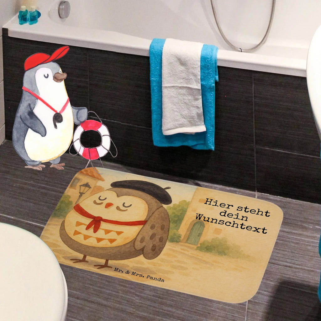 Personalisierte Badematte Eule Frankreich Design Badmatte Waschbar Mit Wunschtext, Badezimmerteppich Personalisiert, Badteppich Mit Wunschtext, Badvorleger Für Badewanne Mit Namen, Badvorleger Für Dusche Mit Wunschtext, Saugfähiger Badvorleger Mit Wunschtext, Weicher Badvorleger Mit Wunschtext, Badvorleger Klein Mit Namen, Badvorleger Mit Initialen, Badvorleger Nachhaltig Mit Namen, Badvorleger Vintage Mit Namen, Rutschfester Badvorleger Mit Namen, Waschbarer Badvorleger Mit Namen, Badvorleger Selbst Gestalten, Badematte Mit Namen, Badvorleger Mit Bestickung, Badgarnitur Mit Wunschtext, Badvorleger Gemustert Mit Wunschtext, Badvorleger Mit Namen, Webegeschenk mit Firmennamen, Duschvorleger Mit Namen, Runder Badvorleger Personalisiert, Personaliserter Badvorleger, Badvorleger Modern Mit Namen, Badezimmermatte Mit Wunschtext, Badvorleger Mikrofaser Personalisiert, Badvorleger Klassisch Mit Wunschtext, Badvorleger Gäste-WC Personalisiert, Badvorleger Mit Wunschtext, Badvorleger Weiß Mit Namen, Teppich Fürs Bad Mit Namen, Werbegeschenk mit Text, Rechteckiger Badvorleger Mit Namen, Badvorleger Mit Gravur, Badvorleger Schwarz Mit Wunschtext, Badematte Rutschfest Mit Namen, Badvorleger Groß Mit Wunschtext, Badläufer Mit Namen, Badvorleger Design Mit Gravur, Bad Fußmatte Personalisiert, Badematten Set Personalisiert, Badezimmer Matte Mit Namen, Badvorleger Baumwolle Mit Namen, Eule, La vie est belle, Frankreich, Eule Deko, Spruch Französisch, hibou, das Leben ist schön, Eulen, Spruch schön, Owl