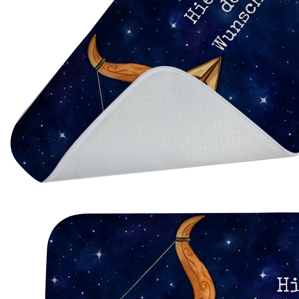 Personalisierte Badematte Sternzeichen Schütze Design Badezimmer Matte Mit Namen, Badvorleger Nachhaltig Mit Namen, Badezimmerteppich Personalisiert, Bad Fußmatte Personalisiert, Saugfähiger Badvorleger Mit Wunschtext, Badvorleger Gäste-WC Personalisiert, Badvorleger Mit Gravur, Badematten Set Personalisiert, Badgarnitur Mit Wunschtext, Badvorleger Für Dusche Mit Wunschtext, Badteppich Mit Wunschtext, Personaliserter Badvorleger, Waschbarer Badvorleger Mit Namen, Badvorleger Mit Wunschtext, Badvorleger Schwarz Mit Wunschtext, Badmatte Waschbar Mit Wunschtext, Badezimmermatte Mit Wunschtext, Duschvorleger Mit Namen, Rutschfester Badvorleger Mit Namen, Runder Badvorleger Personalisiert, Rechteckiger Badvorleger Mit Namen, Badvorleger Vintage Mit Namen, Badvorleger Groß Mit Wunschtext, Badvorleger Gemustert Mit Wunschtext, Werbegeschenk mit Text, Badematte Mit Namen, Badvorleger Mit Namen, Teppich Fürs Bad Mit Namen, Badläufer Mit Namen, Badvorleger Mit Bestickung, Badvorleger Design Mit Gravur, Badvorleger Modern Mit Namen, Badematte Rutschfest Mit Namen, Badvorleger Selbst Gestalten, Badvorleger Klein Mit Namen, Badvorleger Weiß Mit Namen, Weicher Badvorleger Mit Wunschtext, Badvorleger Mit Initialen, Badvorleger Für Badewanne Mit Namen, Badvorleger Klassisch Mit Wunschtext, Webegeschenk mit Firmennamen, Badvorleger Baumwolle Mit Namen, Badvorleger Mikrofaser Personalisiert, Tierkreiszeichen, Sternzeichen, Horoskop, Astrologie, Aszendent, Geschenk Dezember, Schütze, Schütze Geschenk, Geburtstag November, Geschenk November, Geburtstag Dezember, Geschenk Schützenfest, Schütze Sternzeichen