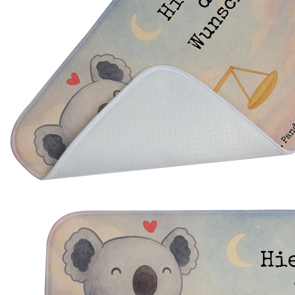 Personalisierte Badematte Waage Astrologie Design Webegeschenk mit Firmennamen, Badematte Rutschfest Mit Namen, Saugfähiger Badvorleger Mit Wunschtext, Badvorleger Mit Namen, Badematte Mit Namen, Badvorleger Für Dusche Mit Wunschtext, Badteppich Mit Wunschtext, Personaliserter Badvorleger, Badezimmer Matte Mit Namen, Badvorleger Gäste-WC Personalisiert, Badvorleger Mit Wunschtext, Badezimmermatte Mit Wunschtext, Badvorleger Nachhaltig Mit Namen, Badvorleger Mikrofaser Personalisiert, Bad Fußmatte Personalisiert, Rutschfester Badvorleger Mit Namen, Waschbarer Badvorleger Mit Namen, Weicher Badvorleger Mit Wunschtext, Badvorleger Design Mit Gravur, Runder Badvorleger Personalisiert, Badläufer Mit Namen, Badvorleger Modern Mit Namen, Badvorleger Groß Mit Wunschtext, Rechteckiger Badvorleger Mit Namen, Badvorleger Mit Initialen, Badvorleger Vintage Mit Namen, Badvorleger Klein Mit Namen, Badvorleger Für Badewanne Mit Namen, Badvorleger Klassisch Mit Wunschtext, Badvorleger Mit Gravur, Badvorleger Weiß Mit Namen, Badvorleger Baumwolle Mit Namen, Badezimmerteppich Personalisiert, Badematten Set Personalisiert, Teppich Fürs Bad Mit Namen, Badvorleger Schwarz Mit Wunschtext, Badgarnitur Mit Wunschtext, Werbegeschenk mit Text, Badvorleger Selbst Gestalten, Duschvorleger Mit Namen, Badvorleger Gemustert Mit Wunschtext, Badmatte Waschbar Mit Wunschtext, Badvorleger Mit Bestickung, Tierkreiszeichen, Sternzeichen, Horoskop, Astrologie, Aszendent, Geschenk, Geschenk zum Geburtstag, Waage, Geburtstagsgeschenk