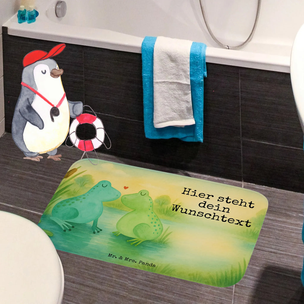 Personalisierte Badematte Frosch Liebe Design Badvorleger Für Dusche Mit Wunschtext, Badvorleger Gemustert Mit Wunschtext, Badvorleger Vintage Mit Namen, Badematte Rutschfest Mit Namen, Badmatte Waschbar Mit Wunschtext, Badvorleger Modern Mit Namen, Badvorleger Klassisch Mit Wunschtext, Personaliserter Badvorleger, Badvorleger Mikrofaser Personalisiert, Badvorleger Weiß Mit Namen, Badvorleger Nachhaltig Mit Namen, Rutschfester Badvorleger Mit Namen, Badvorleger Groß Mit Wunschtext, Badvorleger Mit Gravur, Badvorleger Selbst Gestalten, Badläufer Mit Namen, Badezimmermatte Mit Wunschtext, Badvorleger Mit Namen, Badvorleger Mit Wunschtext, Badvorleger Mit Bestickung, Badematten Set Personalisiert, Badvorleger Mit Initialen, Saugfähiger Badvorleger Mit Wunschtext, Werbegeschenk mit Text, Badgarnitur Mit Wunschtext, Badvorleger Schwarz Mit Wunschtext, Rechteckiger Badvorleger Mit Namen, Badvorleger Für Badewanne Mit Namen, Badvorleger Baumwolle Mit Namen, Badematte Mit Namen, Badvorleger Klein Mit Namen, Duschvorleger Mit Namen, Runder Badvorleger Personalisiert, Badteppich Mit Wunschtext, Badvorleger Design Mit Gravur, Bad Fußmatte Personalisiert, Badezimmer Matte Mit Namen, Badezimmerteppich Personalisiert, Waschbarer Badvorleger Mit Namen, Weicher Badvorleger Mit Wunschtext, Badvorleger Gäste-WC Personalisiert, Webegeschenk mit Firmennamen, Teppich Fürs Bad Mit Namen, Liebe, Partner, Freund, Freundin, Ehemann, Ehefrau, Heiraten, Verlobung, Heiratsantrag, Liebesgeschenk, Jahrestag, Hocheitstag, Verheiratet, Verlobt, Geschenk Freundin, Geschenk Hochzeit, Frösche, Liebesbeweis, Hochzeitstag, Verliebt, Frosch, Geschenk Freund, Froschkönig, Fröschchen