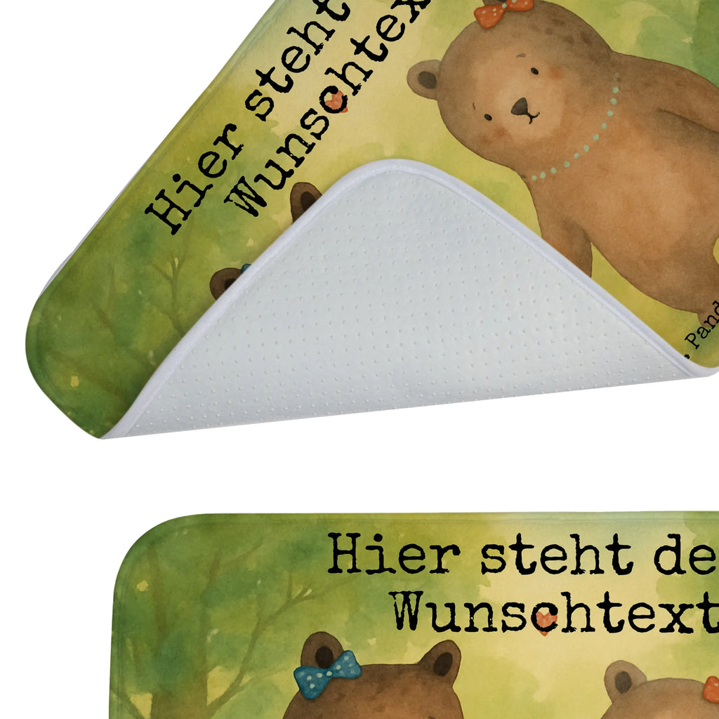 Personalisierte Badematte Bär Freundin Design Badezimmermatte Mit Wunschtext, Badvorleger Modern Mit Namen, Badvorleger Klein Mit Namen, Badvorleger Mikrofaser Personalisiert, Personaliserter Badvorleger, Badgarnitur Mit Wunschtext, Badvorleger Mit Wunschtext, Badvorleger Vintage Mit Namen, Badvorleger Nachhaltig Mit Namen, Badvorleger Selbst Gestalten, Rechteckiger Badvorleger Mit Namen, Badvorleger Mit Bestickung, Rutschfester Badvorleger Mit Namen, Teppich Fürs Bad Mit Namen, Badezimmer Matte Mit Namen, Badvorleger Für Dusche Mit Wunschtext, Badezimmerteppich Personalisiert, Badteppich Mit Wunschtext, Webegeschenk mit Firmennamen, Badvorleger Design Mit Gravur, Weicher Badvorleger Mit Wunschtext, Badvorleger Weiß Mit Namen, Runder Badvorleger Personalisiert, Badmatte Waschbar Mit Wunschtext, Duschvorleger Mit Namen, Badvorleger Baumwolle Mit Namen, Bad Fußmatte Personalisiert, Badläufer Mit Namen, Badvorleger Mit Gravur, Badvorleger Groß Mit Wunschtext, Badvorleger Mit Initialen, Badematten Set Personalisiert, Badvorleger Schwarz Mit Wunschtext, Saugfähiger Badvorleger Mit Wunschtext, Waschbarer Badvorleger Mit Namen, Badvorleger Mit Namen, Badematte Mit Namen, Badvorleger Gäste-WC Personalisiert, Werbegeschenk mit Text, Badematte Rutschfest Mit Namen, Badvorleger Klassisch Mit Wunschtext, Badvorleger Für Badewanne Mit Namen, Badvorleger Gemustert Mit Wunschtext, Bär, Teddy, Teddybär, Bär Freundin Beste Freund Liebe Liebesbeweis Verliebt Kumpel Kumpeliene
