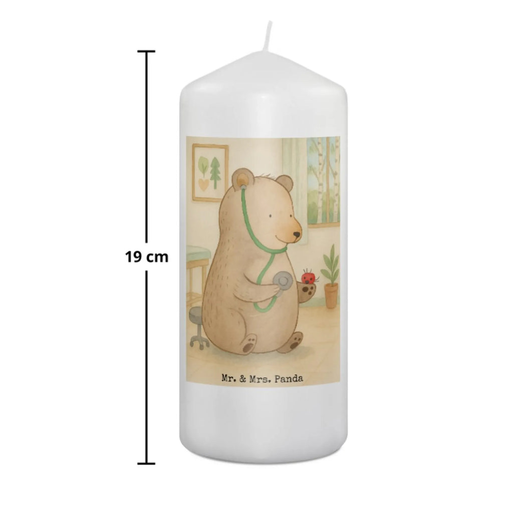 świeca niedźwiedź lekarz Design Kerze Für Weihnachten, Stearin­kerze, Sojawachskerze, Kerze Mit Namensgravur, Tafelkerze, Handgemachte Kerze, Tischkerze, Kerze Für Hochzeit, Andachtskerze, Kerze Als Gastgeschenk, Kerze Für Taufe, Grablicht, Glas-Kerze, Teelicht, Kerze Mit Fotoeinleger, Metall-Kerze, Dinnerkerze, Votivkerze, Stumpenkerzen-Set, Kerze Mit Duft, Kerze Für Ostern, Trauerkerze, Kerze Mit Prägung, Kerze Für Advent, Duftkerze, Outdoor-Kerze, Stabkerze, Blockkerze, Bio-Kerze, Kerze Mit Motiv, Kerze Ohne Duft, Streukerze, Grabkerze, Stumpenkerze, Kerze Mit Spruch, Kerze Für Geburtstag, Fair-Trade-Kerze, Gedenkkerze, Kerze Für Kommunion, Gartenkerze, Laternenkerze, Dinnerkerzenpaar, Kerze Mit Gravur, Kerze Für Firmung, Handgegossene Kerze, Kerze, Bär, Teddy, Teddybär, Arzt, Ärztin, Professorin, Doktorin, Professor, Doktor
