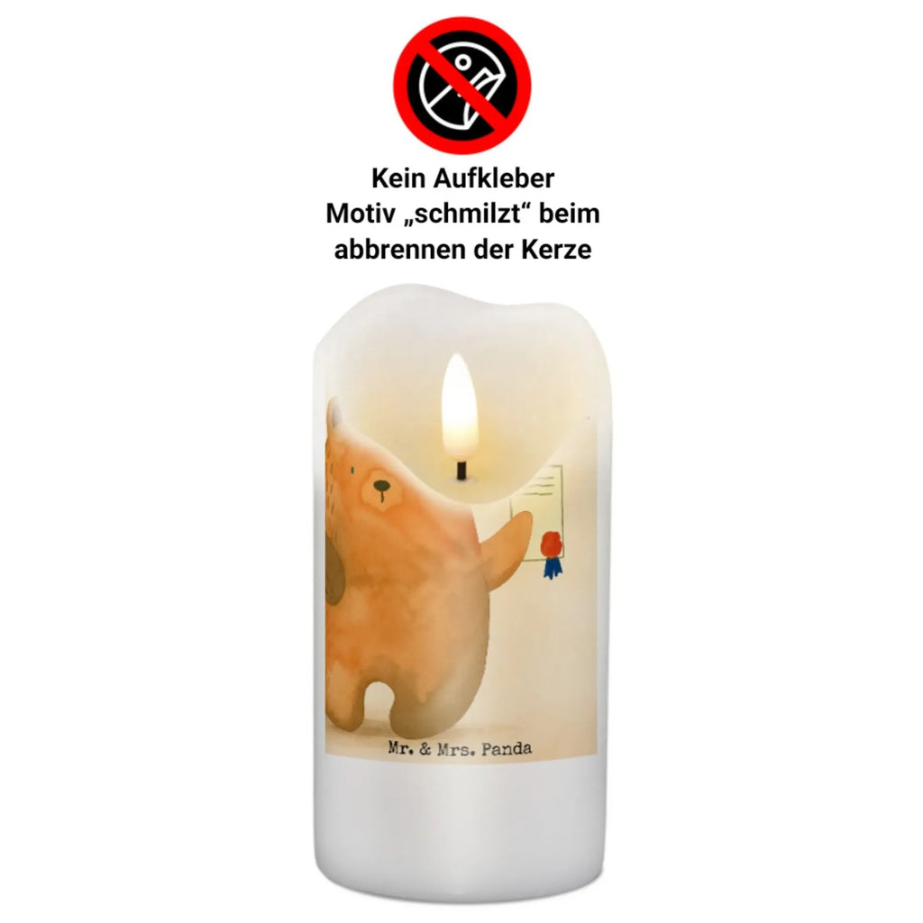 świeca Niedźwiedź Egzamin Design Kerze Für Taufe, Blockkerze, Stabkerze, Metall-Kerze, Stumpenkerze, Kerze Mit Gravur, Kerze Für Ostern, Tischkerze, Kerze Mit Prägung, Sojawachskerze, Bio-Kerze, Tafelkerze, Stearin­kerze, Kerze, Andachtskerze, Duftkerze, Votivkerze, Teelicht, Gartenkerze, Fair-Trade-Kerze, Kerze Mit Spruch, Glas-Kerze, Kerze Für Hochzeit, Kerze Als Gastgeschenk, Grabkerze, Stumpenkerzen-Set, Laternenkerze, Kerze Für Weihnachten, Kerze Für Firmung, Kerze Mit Duft, Kerze Für Geburtstag, Kerze Mit Motiv, Grablicht, Streukerze, Kerze Mit Fotoeinleger, Kerze Für Advent, Dinnerkerzenpaar, Handgemachte Kerze, Gedenkkerze, Kerze Für Kommunion, Dinnerkerze, Handgegossene Kerze, Kerze Mit Namensgravur, Kerze Ohne Duft, Trauerkerze, Outdoor-Kerze, Bär, Teddy, Teddybär, Zeugnis, Prüfungen, Abschluss, Abschlusszeugnis, Abitur, Prüfung bestanden