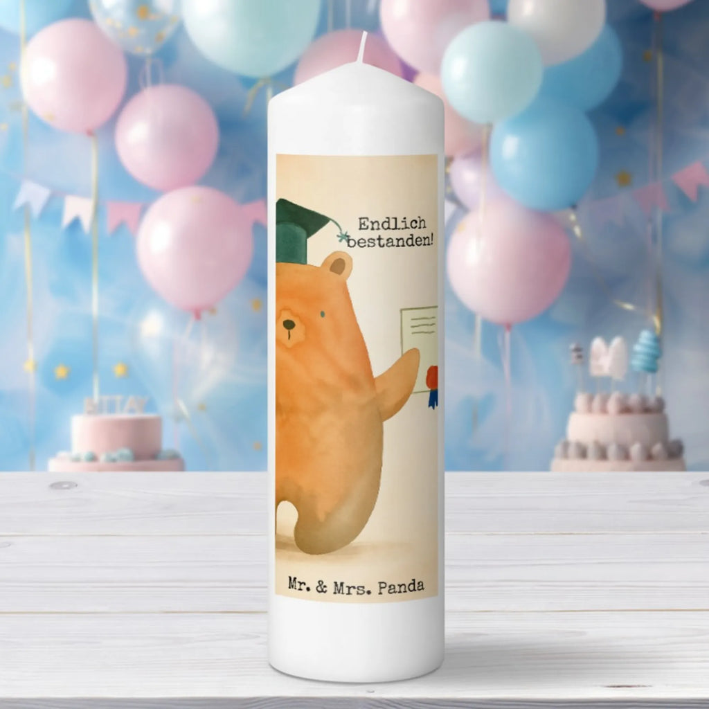 świeca Niedźwiedź Egzamin Design Kerze Für Taufe, Blockkerze, Stabkerze, Metall-Kerze, Stumpenkerze, Kerze Mit Gravur, Kerze Für Ostern, Tischkerze, Kerze Mit Prägung, Sojawachskerze, Bio-Kerze, Tafelkerze, Stearin­kerze, Kerze, Andachtskerze, Duftkerze, Votivkerze, Teelicht, Gartenkerze, Fair-Trade-Kerze, Kerze Mit Spruch, Glas-Kerze, Kerze Für Hochzeit, Kerze Als Gastgeschenk, Grabkerze, Stumpenkerzen-Set, Laternenkerze, Kerze Für Weihnachten, Kerze Für Firmung, Kerze Mit Duft, Kerze Für Geburtstag, Kerze Mit Motiv, Grablicht, Streukerze, Kerze Mit Fotoeinleger, Kerze Für Advent, Dinnerkerzenpaar, Handgemachte Kerze, Gedenkkerze, Kerze Für Kommunion, Dinnerkerze, Handgegossene Kerze, Kerze Mit Namensgravur, Kerze Ohne Duft, Trauerkerze, Outdoor-Kerze, Bär, Teddy, Teddybär, Zeugnis, Prüfungen, Abschluss, Abschlusszeugnis, Abitur, Prüfung bestanden