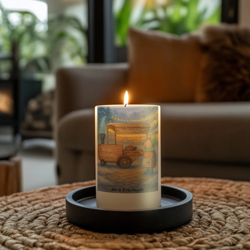 Kerze Igel Maronen Design Streukerze, Metall-Kerze, Stumpenkerze, Kerze Mit Motiv, Kerze Ohne Duft, Votivkerze, Kerze Für Ostern, Kerze Für Geburtstag, Dinnerkerze, Dinnerkerzenpaar, Gartenkerze, Laternenkerze, Kerze Mit Gravur, Tafelkerze, Trauerkerze, Kerze Für Firmung, Kerze Für Advent, Tischkerze, Grabkerze, Duftkerze, Handgegossene Kerze, Fair-Trade-Kerze, Gedenkkerze, Stabkerze, Kerze Für Weihnachten, Bio-Kerze, Kerze, Kerze Mit Fotoeinleger, Sojawachskerze, Andachtskerze, Stearin­kerze, Kerze Für Kommunion, Handgemachte Kerze, Grablicht, Kerze Mit Spruch, Kerze Mit Prägung, Kerze Als Gastgeschenk, Kerze Mit Duft, Stumpenkerzen-Set, Blockkerze, Kerze Für Hochzeit, Kerze Für Taufe, Kerze Mit Namensgravur, Teelicht, Glas-Kerze, Outdoor-Kerze, Winter, Weihnachten, Weihnachtsdeko, Nikolaus, Advent, Heiligabend, Wintermotiv, Kastanien, Maronen, Duft, Weihnachtsmarkt