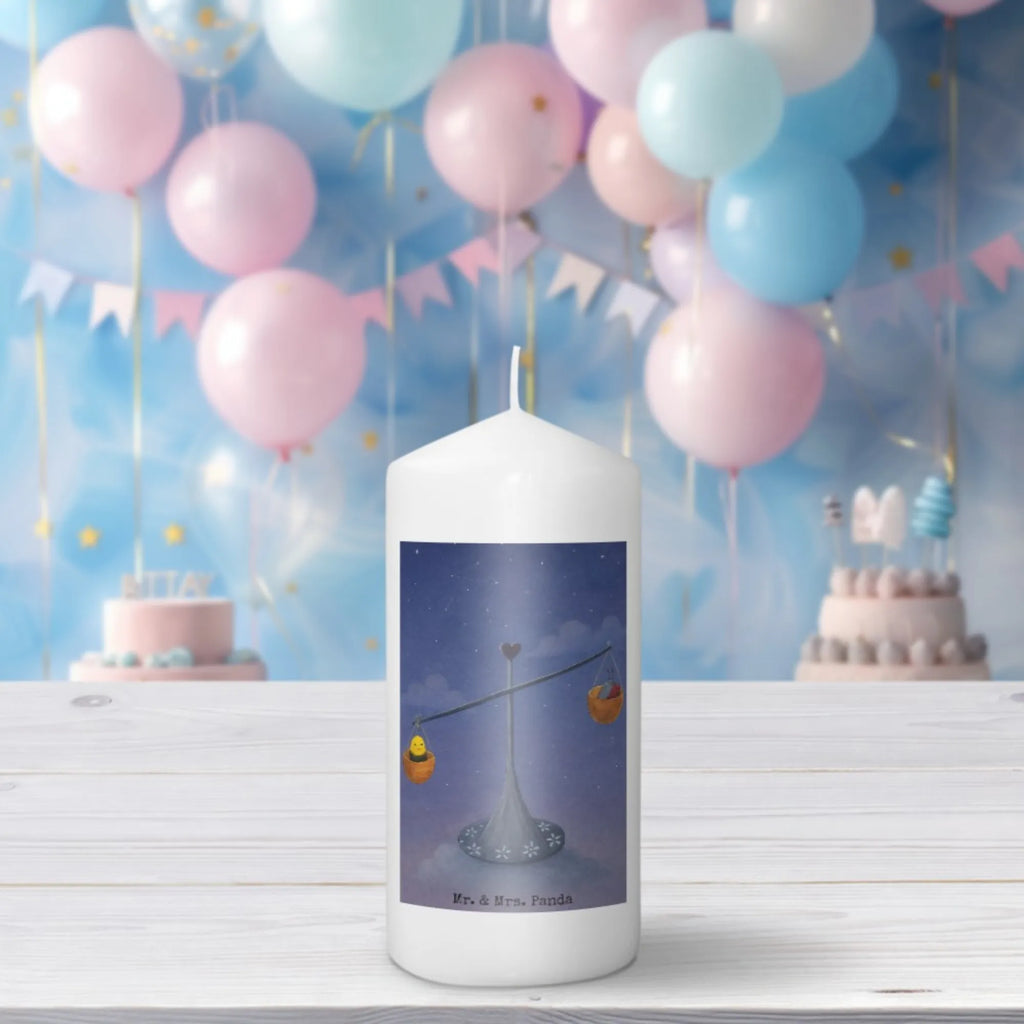 Kerze Sternzeichen Waage Design Kerze Für Firmung, Kerze Mit Namensgravur, Sojawachskerze, Tafelkerze, Kerze Mit Duft, Laternenkerze, Dinnerkerzenpaar, Andachtskerze, Stumpenkerzen-Set, Kerze Für Taufe, Kerze Ohne Duft, Fair-Trade-Kerze, Streukerze, Stearin­kerze, Kerze Mit Fotoeinleger, Bio-Kerze, Kerze, Duftkerze, Kerze Mit Prägung, Votivkerze, Handgemachte Kerze, Metall-Kerze, Kerze Mit Spruch, Kerze Für Hochzeit, Kerze Für Weihnachten, Grablicht, Handgegossene Kerze, Stabkerze, Kerze Für Kommunion, Kerze Mit Motiv, Tischkerze, Gedenkkerze, Dinnerkerze, Glas-Kerze, Outdoor-Kerze, Kerze Für Geburtstag, Kerze Als Gastgeschenk, Kerze Für Ostern, Blockkerze, Kerze Für Advent, Teelicht, Stumpenkerze, Kerze Mit Gravur, Grabkerze, Gartenkerze, Trauerkerze, Tierkreiszeichen, Sternzeichen, Horoskop, Astrologie, Aszendent, Geburtstag Oktober, Biene, Hummel, Marienkäfer, Geschenk September, Gleichgewicht, Waage, Geburtstag September, Waage Geschenk, Geschenk Oktober, Waage Sternzeichen