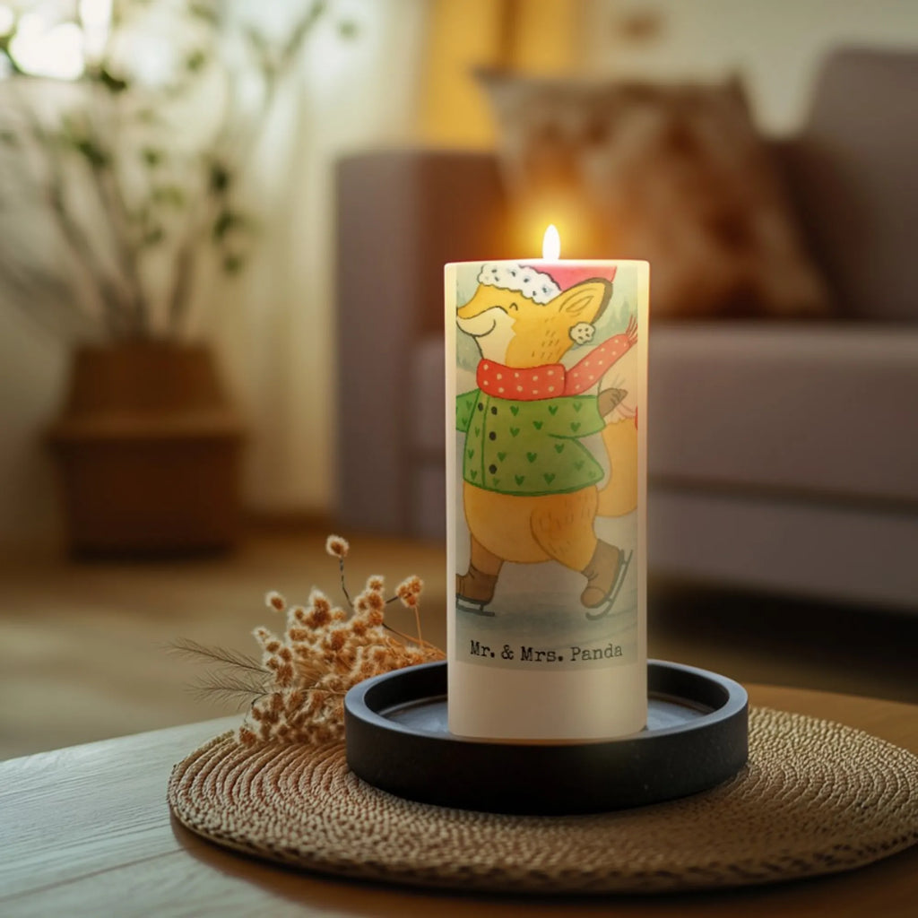 Candle Fox skates Design Kerze Für Ostern, Bio-Kerze, Dinnerkerze, Streukerze, Glas-Kerze, Gedenkkerze, Grabkerze, Sojawachskerze, Gartenkerze, Tischkerze, Votivkerze, Kerze Für Weihnachten, Handgemachte Kerze, Kerze Für Advent, Blockkerze, Duftkerze, Stumpenkerzen-Set, Dinnerkerzenpaar, Kerze Mit Spruch, Kerze Für Taufe, Kerze Mit Motiv, Kerze Für Firmung, Fair-Trade-Kerze, Handgegossene Kerze, Kerze Für Kommunion, Kerze Mit Fotoeinleger, Metall-Kerze, Kerze Mit Gravur, Tafelkerze, Teelicht, Stabkerze, Stumpenkerze, Outdoor-Kerze, Laternenkerze, Grablicht, Kerze Für Geburtstag, Kerze Mit Namensgravur, Kerze Als Gastgeschenk, Andachtskerze, Kerze Ohne Duft, Kerze, Kerze Mit Prägung, Kerze Mit Duft, Trauerkerze, Stearin­kerze, Kerze Für Hochzeit, Winter, Weihnachten, Weihnachtsdeko, Nikolaus, Advent, Heiligabend, Wintermotiv, Weihnachtstage, Weihnachtsbaum, Weihnachtsmann, Weihnachtszeit, Tannenbaum