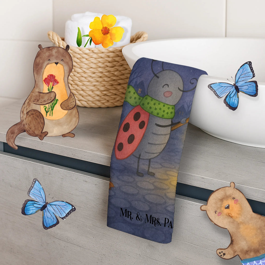 Gästehandtuch Smörle Laterne Design Handtuch Gästeformat, Gästehandtuch Bunt, Gästehandtuch Baumwolle, Gästehandtuch Für Hotels, Gästehandtuch Mit Muster, Gästehandtuch 30x50, Handtuch Gästezimmer, Gästehandtuch Pflegeleicht, Handtuch Klein, Gäste-Tuch, Gästehandtuch Bio Baumwolle, Handtuch Für Gäste-WC, Gästehandtuch Nachhaltig, Gästehandtuch Mit Bordüre, Gästehandtücher, Gästehandtuch Schwarz, Gästehandtuch Set, Handtuch Für Gäste, Gästehandtuch Grau, Gästehandtuch, Gästehandtuch Schnell Trocknend, Handtuch Für Toilette, Gästehandtuch Waschbar, Gästehandtuch Modern, Gästehandtuch Hochwertig, Gästehandtuch Weiß, Waschhandtuch, Kleines Handtuch, Gästehandtuch Bad, Gästehandtuch Beige, Gästehandtuch Saugfähig, Gästehandtuch Badezimmer, Gästehandtuch Ökologisch, Gästehandtuch Strapazierfähig, Gästehandtuch Klassisch, Gästehandtuch Weich, Halloween, Deko, Martinssingen, Dekoration, Geschenke, Schenken, Laterne, Marienkäfer, Herbst