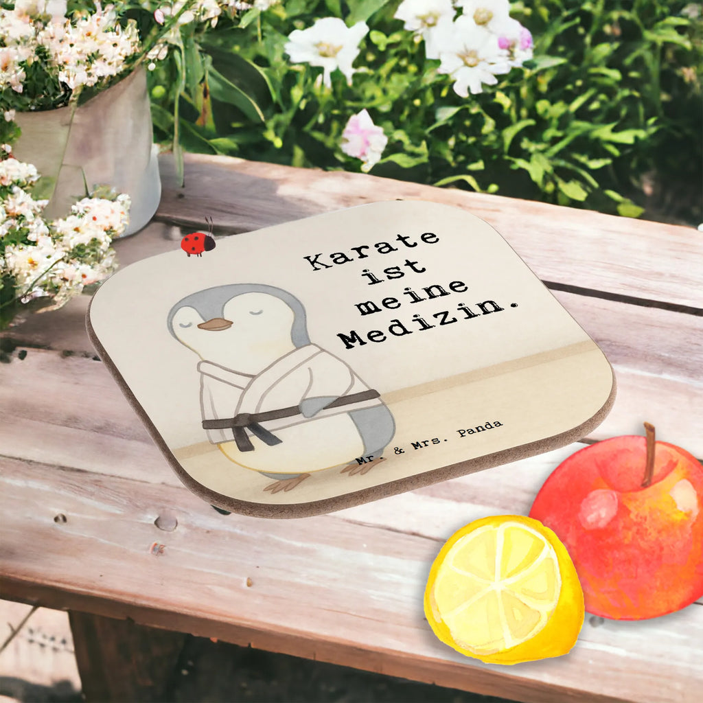 Untersetzer Pinguin Karate Design Untersetzer Holz, Korkuntersetzer, Holzuntersetzer, Bierdeckel, Glasuntersetzer, Tassen Untersetzer, Getränkeuntersetzer, Untersetzer Gläser, Untersetzer, Untersetzer Design, Untersetzer für Gläser, Untersetzer aus Holz, Geschenk, Sport, Sportart, Hobby, Schenken, Danke, Dankeschön, Auszeichnung, Gewinn, Sportler, Kampfkunst, Kampfsportart, Karate Verein, Karate, Selbstverteidigung