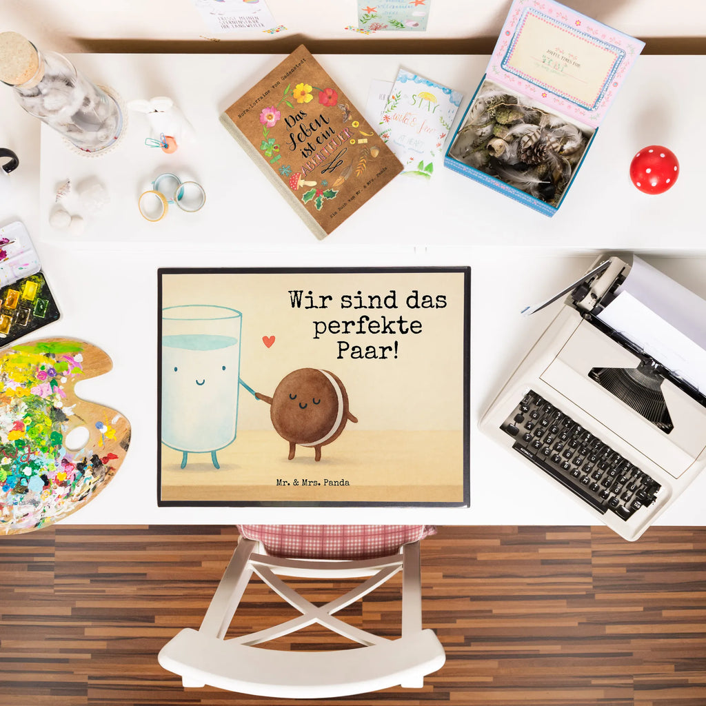 Schreibtischunterlage Milch Keks Design Schreibtischunterlage Groß, Schreibwaren, Schreibunterlage, Büroartikel, Bürobedarf, Schreibtischauflage, Schreibtisch Unterlagen, Tiermotive, Gute Laune, lustige Sprüche, Tiere, Keks, Kaffee, romantisch, Milk, Motiv süß, Cookie, Einladung Frühstück, Kekse, Milch, perfektes Paar