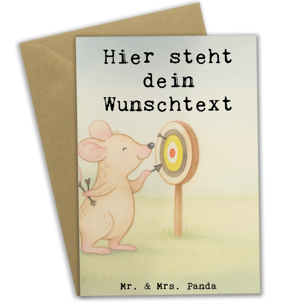 Personalisierte Grußkarte Maus Dart spielen Design Personalisierte Karte, Personalisierte Grußkarte, Personalisierte Einladungskarte, Personalisierte Glückwunschkarte, Grußkarte selber drucken, Personalisierte Hochzeitskarte, Grußkarte mit Namen, Personalisierte Geburtstagskarte, Personalisiertere Klappkarte, Grußkarten personalisiert, Grußkarte mit persönlichen Nachrichten, Grußkarte selbst gestalten, Grußkarte als Geldgeschenk, Geschenk, Sport, Sportart, Hobby, Schenken, Danke, Dankeschön, Auszeichnung, Gewinn, Sportler, Dart spielen, Darten, Darts, Dart Turnier