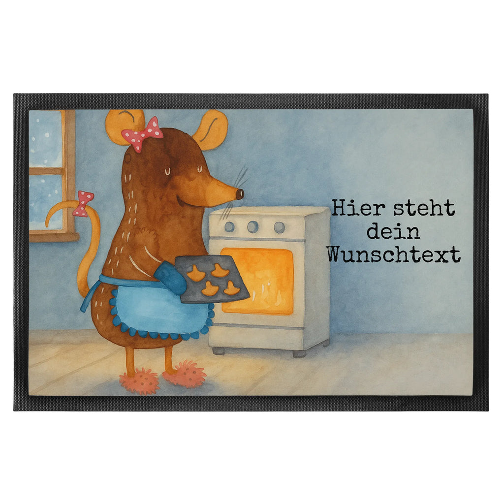 Personalisierte Fußmatte Maus Kekse Design Personalisierte Fußmatte, Fußmatte mit Namen, Bedrucken, Haustürmatte personalisiert, Fußmatte bedrucken, Namensfussmatte, Türvorleger mit Namen, Personalisieruung, Türvorleger personalisiert, Personalisiert, Wunschnamen, Winter, Weihnachten, Weihnachtsdeko, Nikolaus, Advent, Heiligabend, Wintermotiv, backen, Maus, Weihnachtskekse, Chaosqueen, Plätzchen, Kekse, Weihnachtsbäckerei