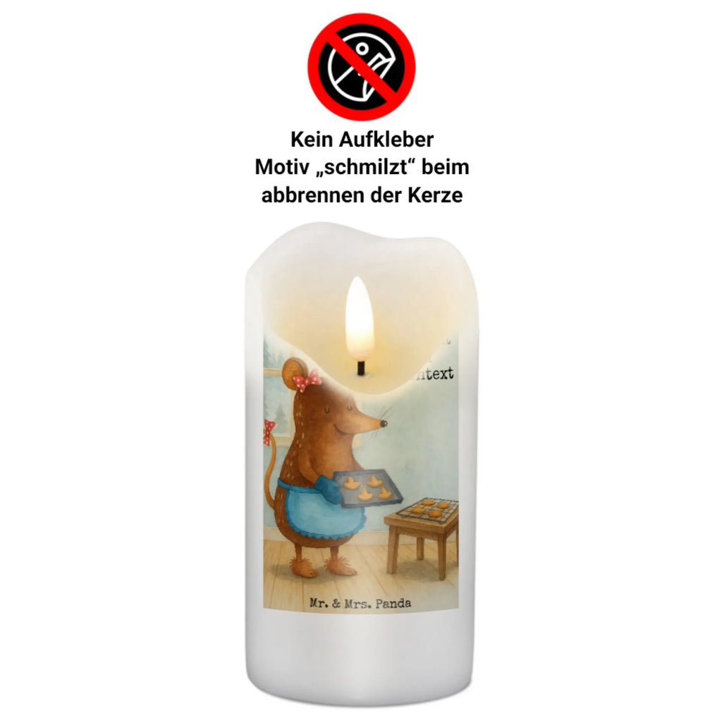 Personalizowana świeca Mysz ciastka Design Holz-Kerze Mit Namen, Bienenwachskerze Mit Wunschname, Andachtskerze Mit Namensgravur, Osterkerze Mit Namen, Teelicht Mit Namensdruck, Stumpenkerze Mit Namensgravur, Taufekerze Mit Namensgravur, Kerze Für Hochzeit Mit Namensgravur, Kerze Für Geburtstag Mit Wunschname, Tafelkerze Mit Wunschname, Schwimmkerze Mit Namen, Bio-Kerze Mit Wunschname, Firmungskerze Mit Wunschname, Streukerze Mit Namensdruck, LED-Kerze Mit Wunschname, Adventskerze Mit Wunschname, Glas-Kerze Mit Wunschname, Kerze Mit Namen, Metall-Kerze Mit Namensgravur, Fair-Trade-Kerze Mit Namensgravur, Stearinkerze Mit Gravur, Outdoor-Kerze Mit Namensgravur, Votivkerze Mit Wunschname, Gastgeschenk Kerze Mit Namen, Trauerkerze Mit Namen, Personalisierte Kerze, Handgemachte Kerze Mit Wunschname, Duftkerze Mit Namen, Weihnachtskerze Mit Namensgravur, Grabkerze Mit Namensgravur, Kommunionkerze Mit Namen, Blockkerze Mit Namensdruck, Tischkerze Mit Namensdruck, Sojawachskerze Mit Namensdruck, Kerze Mit Prägung Und Wunschname, Laternenkerze Mit Namensdruck, Handgegossene Kerze Mit Namen, Kerze Mit Spruch Und Namen, Kerzen-Set Mit Namensgravur, Gedenkkerze Mit Namen, Stabkerze Mit Gravur, Gartenkerze Mit Namen, Winter, Weihnachten, Weihnachtsdeko, Nikolaus, Advent, Heiligabend, Wintermotiv, Plätzchen, Weihnachtskekse, backen, Chaosqueen, Weihnachtsbäckerei, Maus, Kekse