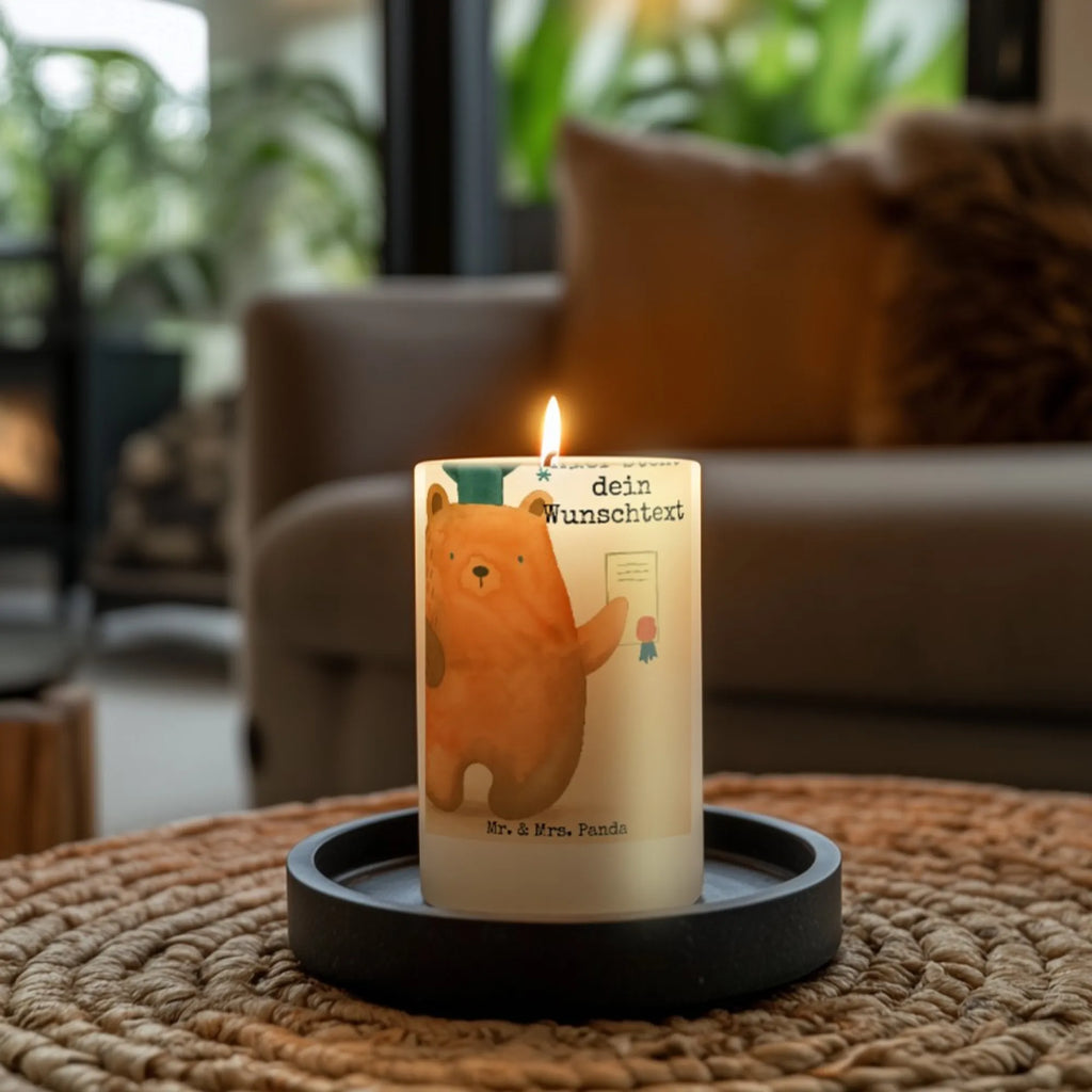 Personalised candle bear Test Design Bienenwachskerze Mit Wunschname, Adventskerze Mit Wunschname, Firmungskerze Mit Wunschname, Fair-Trade-Kerze Mit Namensgravur, Taufekerze Mit Namensgravur, Weihnachtskerze Mit Namensgravur, Schwimmkerze Mit Namen, Kerzen-Set Mit Namensgravur, Teelicht Mit Namensdruck, Votivkerze Mit Wunschname, Kerze Für Hochzeit Mit Namensgravur, Tischkerze Mit Namensdruck, Kommunionkerze Mit Namen, Tafelkerze Mit Wunschname, Kerze Für Geburtstag Mit Wunschname, Laternenkerze Mit Namensdruck, Blockkerze Mit Namensdruck, Andachtskerze Mit Namensgravur, Kerze Mit Namen, Stumpenkerze Mit Namensgravur, Personalisierte Kerze, Gartenkerze Mit Namen, Kerze Mit Prägung Und Wunschname, Stabkerze Mit Gravur, Gastgeschenk Kerze Mit Namen, Metall-Kerze Mit Namensgravur, Sojawachskerze Mit Namensdruck, Trauerkerze Mit Namen, Gedenkkerze Mit Namen, Grabkerze Mit Namensgravur, Glas-Kerze Mit Wunschname, Kerze Mit Spruch Und Namen, Outdoor-Kerze Mit Namensgravur, Handgemachte Kerze Mit Wunschname, Streukerze Mit Namensdruck, Osterkerze Mit Namen, Stearinkerze Mit Gravur, LED-Kerze Mit Wunschname, Handgegossene Kerze Mit Namen, Duftkerze Mit Namen, Holz-Kerze Mit Namen, Bio-Kerze Mit Wunschname, Bär, Teddy, Teddybär, Abschlusszeugnis, Prüfungen, Zeugnis, Prüfung bestanden, Abitur, Abschluss