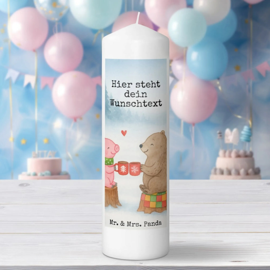 Personalizowana świeca Ciepły prosiaczek Impreza Design Stearinkerze Mit Gravur, Andachtskerze Mit Namensgravur, Fair-Trade-Kerze Mit Namensgravur, Tafelkerze Mit Wunschname, Votivkerze Mit Wunschname, Kommunionkerze Mit Namen, Gartenkerze Mit Namen, Gastgeschenk Kerze Mit Namen, Outdoor-Kerze Mit Namensgravur, Schwimmkerze Mit Namen, LED-Kerze Mit Wunschname, Stumpenkerze Mit Namensgravur, Sojawachskerze Mit Namensdruck, Stabkerze Mit Gravur, Holz-Kerze Mit Namen, Bienenwachskerze Mit Wunschname, Grabkerze Mit Namensgravur, Kerze Für Geburtstag Mit Wunschname, Osterkerze Mit Namen, Metall-Kerze Mit Namensgravur, Tischkerze Mit Namensdruck, Kerze Mit Prägung Und Wunschname, Duftkerze Mit Namen, Taufekerze Mit Namensgravur, Laternenkerze Mit Namensdruck, Bio-Kerze Mit Wunschname, Teelicht Mit Namensdruck, Kerze Mit Spruch Und Namen, Kerze Für Hochzeit Mit Namensgravur, Firmungskerze Mit Wunschname, Kerze Mit Namen, Handgemachte Kerze Mit Wunschname, Gedenkkerze Mit Namen, Trauerkerze Mit Namen, Personalisierte Kerze, Streukerze Mit Namensdruck, Weihnachtskerze Mit Namensgravur, Glas-Kerze Mit Wunschname, Adventskerze Mit Wunschname, Kerzen-Set Mit Namensgravur, Handgegossene Kerze Mit Namen, Blockkerze Mit Namensdruck, Winter, Weihnachten, Weihnachtsdeko, Nikolaus, Advent, Heiligabend, Wintermotiv, Schwein, Bär, Prost, Weihnachtszeit, Alles Gute