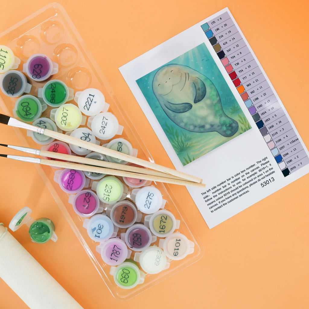 Malowanie według numerów morska krowa Szczęśliwy Design Künstler, Kunstwerk, Bastelidee, Malen, Malen nach Zahlen, Ausmalbild, DIY, Kreativität, Baseln, Meerestiere, Meer, Urlaub, Seekuh, Neuanfang, Selbstliebe, Freundin, Neustart, Seekühe, Zufrieden, Achtsamkeit, Respekt, Liebeskummer