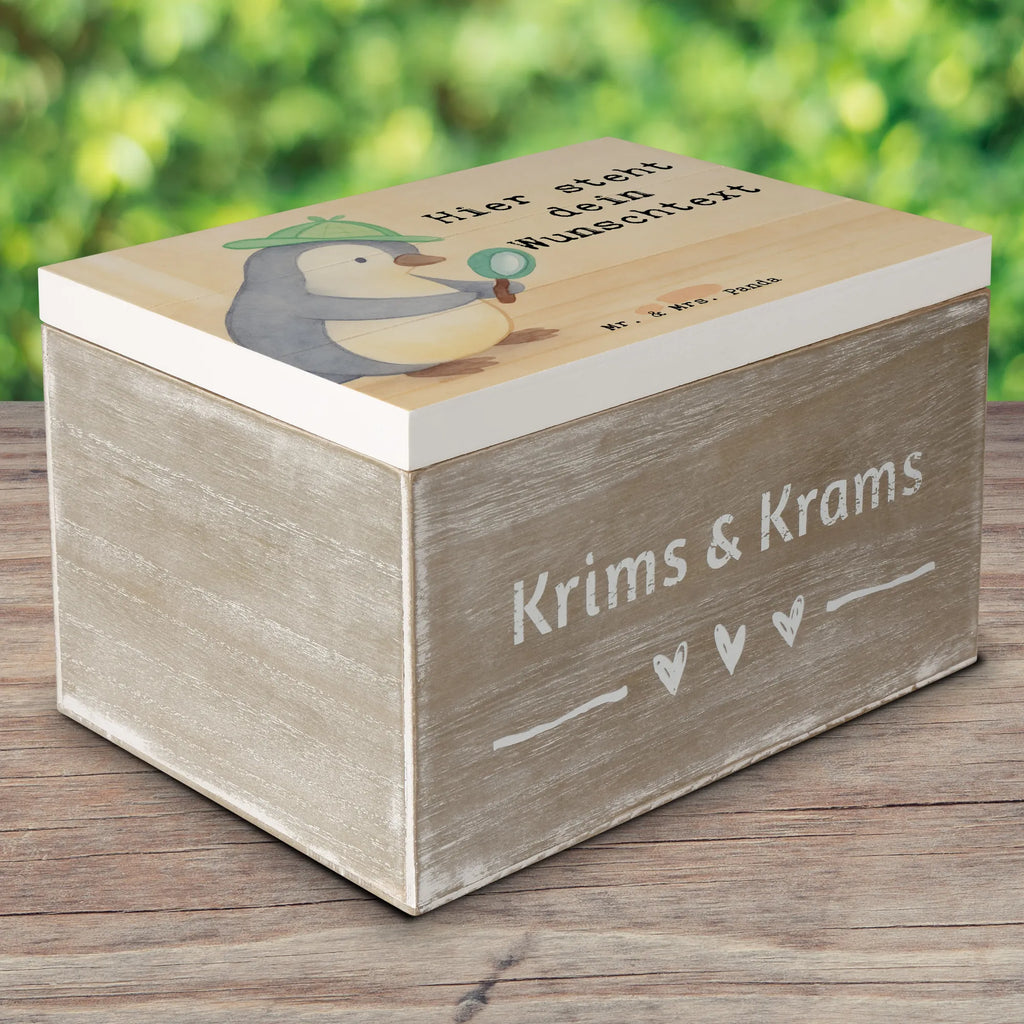 Personalisierte Holzkiste Detektiv Leidenschaft Design Dekokiste mit Namen, Erinnerungsbox Personalisiert, Truhe mit Namen, Schatulle mit Namen, Erinnerungskiste Personalisiert, Holzkiste Personalisiert, Schatzkiste mit Namen, GEschenkdose personalisiert, mit Namen, Geschenkbox personalisiert, Kiste mit Namen, Schatulle Personalisiert, Erinnerungskiste, Holzkiste mit Namen, Schatzkiste Personalisiert, Erinnerungsbox mit Namen, Kiste Personalisiert, Aufbewahrungsbox Personalisiert, Aufbewahrungsbox mit Namen, Truhe Personalisiert, Dekokiste Personalisiert, Beruf, Ausbildung, Jubiläum, Abschied, Rente, Kollege, Kollegin, Geschenk, Schenken, Arbeitskollege, Mitarbeiter, Firma, Danke, Dankeschön, Wirtschaftsdetektei, Ermittler, Detektiv, Spurensuche, Agent, Privatdetektei, Berufsdetektiv, Detektivausbildung