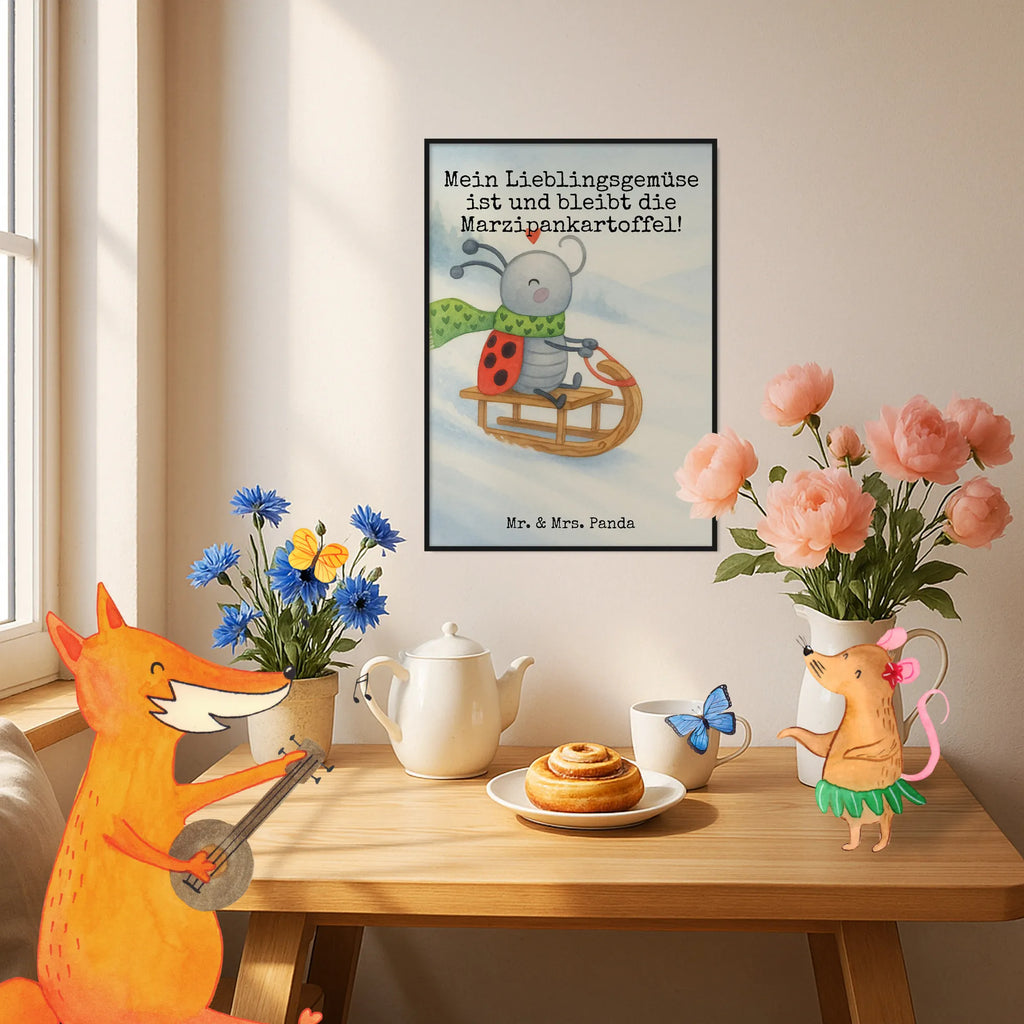 Poster Smörle sledding Design Designposter, Mr. & Mrs. Panda Poster, Poster, Wanddeko Bild, Raumdekoration, Kunstdruck, Wandposter, Kinderposter, Handgemaltes Poster, Wanddekoration, Wanddeko, Posterdruck, Bild, Küchenposter, Winter, Weihnachten, Weihnachtsdeko, Nikolaus, Advent, Heiligabend, Wintermotiv, Marzipan, Smörle, Schlittenfahren