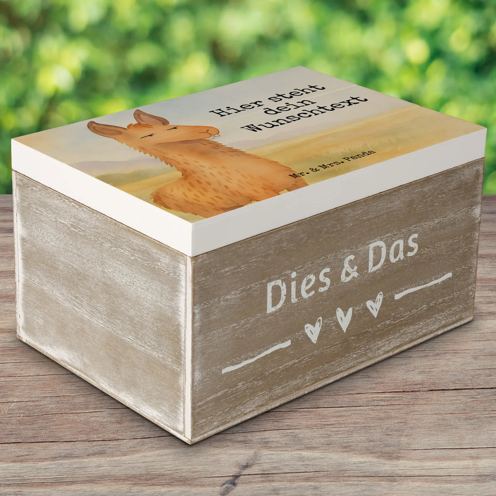 Personalisierte Holzkiste Lamakopf Genervt Design Aufbewahrungsbox mit Namen, Geschenkbox personalisiert, Schatzkiste Personalisiert, Truhe Personalisiert, Schatulle Personalisiert, Schatulle mit Namen, Dekokiste mit Namen, mit Namen, Erinnerungsbox Personalisiert, Erinnerungskiste Personalisiert, Kiste Personalisiert, Schatzkiste mit Namen, Dekokiste Personalisiert, Holzkiste Personalisiert, Aufbewahrungsbox Personalisiert, GEschenkdose personalisiert, Erinnerungsbox mit Namen, Erinnerungskiste, Kiste mit Namen, Truhe mit Namen, Holzkiste mit Namen, Lama, Alpaka, Freundin, Büro, beste Freundin, Lamas, Büroalltag, Partnerin, Chef, Chefin, genervt sein, Azubi, Recht haben
