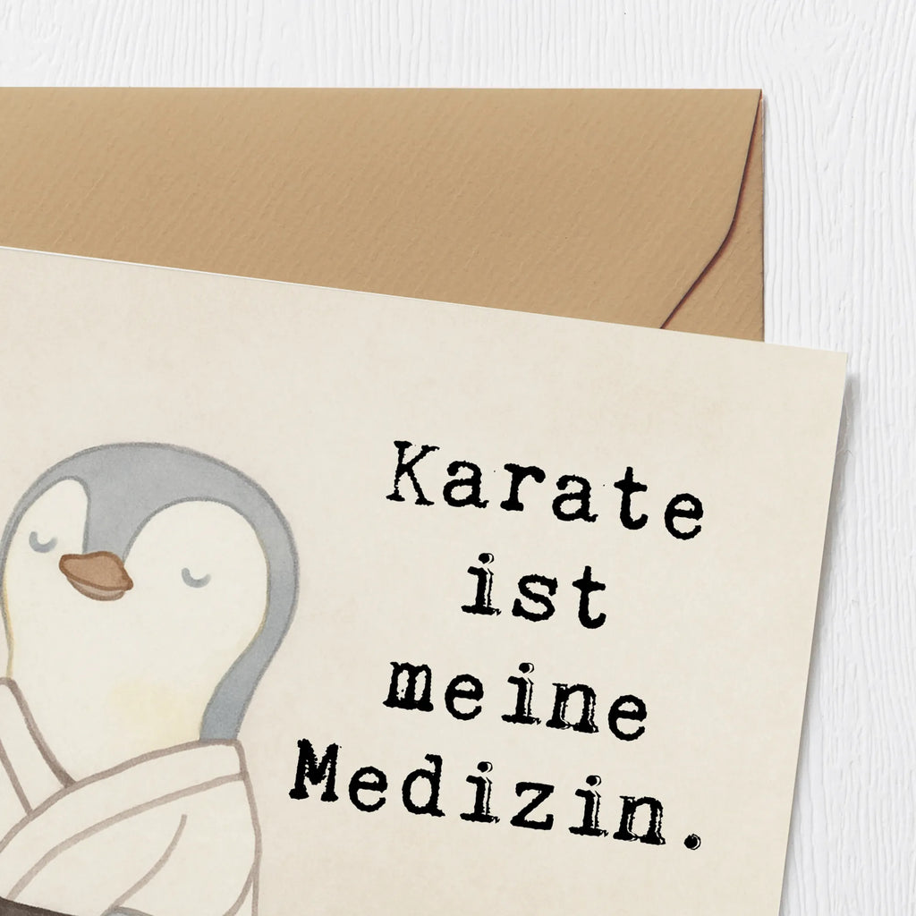 Deluxe Karte Pinguin Karate Design Glückwunschkarte, Hochwertige Klappkarte, Hochwertige Grußkarte, Hochzeitskarte, Karte, Geburtstagskarte, Grußkarte, Klappkarte, Einladungskarte, Geschenk, Sport, Sportart, Hobby, Schenken, Danke, Dankeschön, Auszeichnung, Gewinn, Sportler, Karate Verein, Selbstverteidigung, Kampfkunst, Karate, Kampfsportart