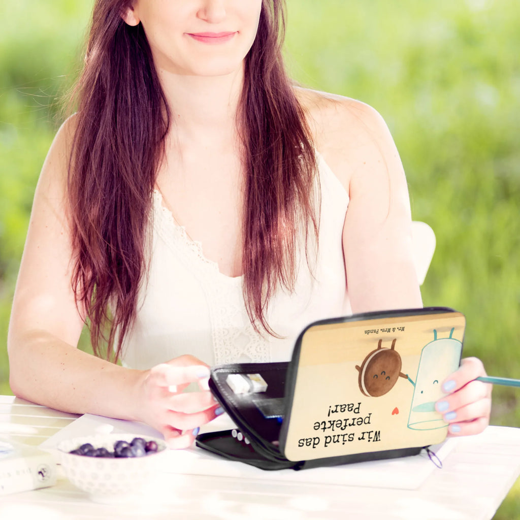 Piórnik mleko ciastko Design Stiftetasche, Federmäppchen, Federmappe, Kinder Federmappe, Schüler, Geschenk, Schülerin, Stifterolle, Federmäppchen bedruckt, Schule, Motiv, Büro Stifte Etui, Stifte Etui, Kind, Federmappe Einschulung, Bestückte Federmappe, Einschulung, Grundschule, Tiermotive, Gute Laune, lustige Sprüche, Tiere, perfektes Paar, Milk, Kekse, Kaffee, Cookie, Keks, Einladung Frühstück, romantisch, Milch, Motiv süß