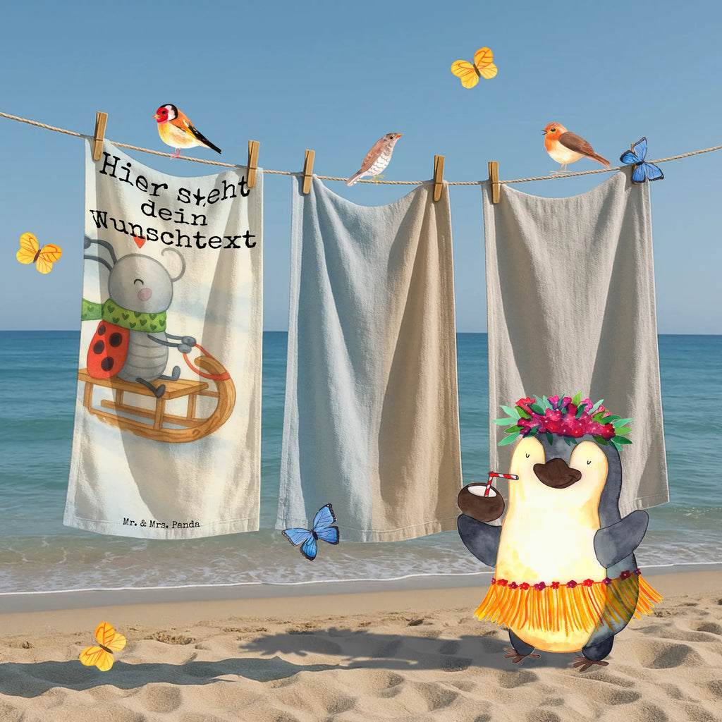 Personalisiertes Badehandtuch Smörle Rodeln Design Personalisiertes Handtuch, Kinder Handtuch mit Namen, Badetuch mit Namen, Strandtuch mit Namen, Personalisiertes Badetuch, Saunatuch mit Namen, Duschtuch mit Namen, Winter, Weihnachten, Weihnachtsdeko, Nikolaus, Advent, Heiligabend, Wintermotiv, Smörle, Marzipan, Schlittenfahren