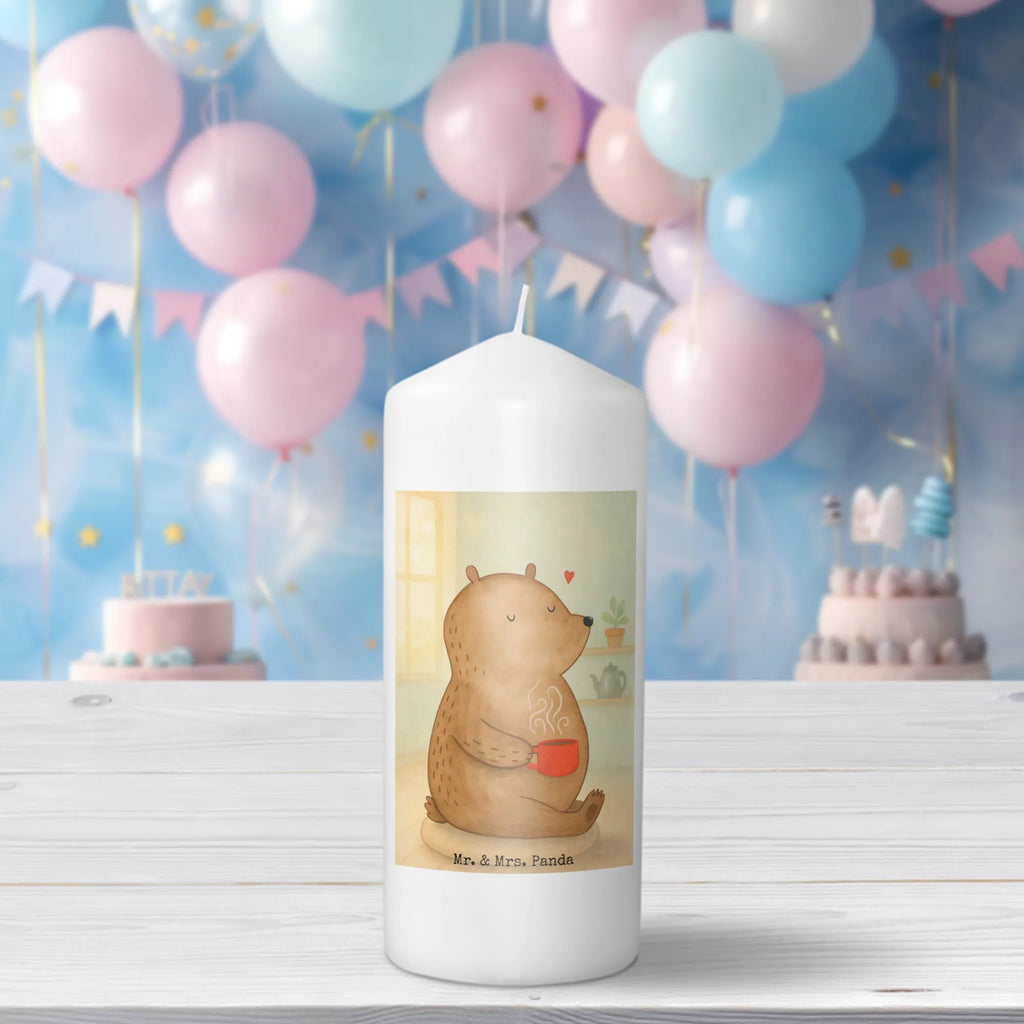 Candle bear morning coffee Design Andachtskerze, Kerze Für Firmung, Fair-Trade-Kerze, Streukerze, Kerze Für Advent, Kerze Für Weihnachten, Kerze Ohne Duft, Kerze Als Gastgeschenk, Kerze Mit Duft, Grablicht, Blockkerze, Kerze Mit Prägung, Grabkerze, Stabkerze, Stumpenkerze, Dinnerkerze, Bio-Kerze, Glas-Kerze, Tafelkerze, Outdoor-Kerze, Kerze Für Geburtstag, Kerze Mit Gravur, Kerze Für Kommunion, Gartenkerze, Gedenkkerze, Sojawachskerze, Stearin­kerze, Kerze Mit Motiv, Metall-Kerze, Kerze Für Taufe, Dinnerkerzenpaar, Kerze Mit Spruch, Handgemachte Kerze, Teelicht, Kerze Für Hochzeit, Votivkerze, Kerze, Trauerkerze, Handgegossene Kerze, Duftkerze, Kerze Mit Fotoeinleger, Tischkerze, Laternenkerze, Kerze Mit Namensgravur, Stumpenkerzen-Set, Kerze Für Ostern, Liebe, Partner, Freund, Freundin, Ehemann, Ehefrau, Heiraten, Verlobung, Heiratsantrag, Liebesgeschenk, Jahrestag, Hocheitstag, Hochzeitstag, Geschenk für Freundin, Liebesbeweis, Valentinstag, Mitbringsel, Geschenk für Frauen, Geschenk für Partner, für Ehemann, für Männer