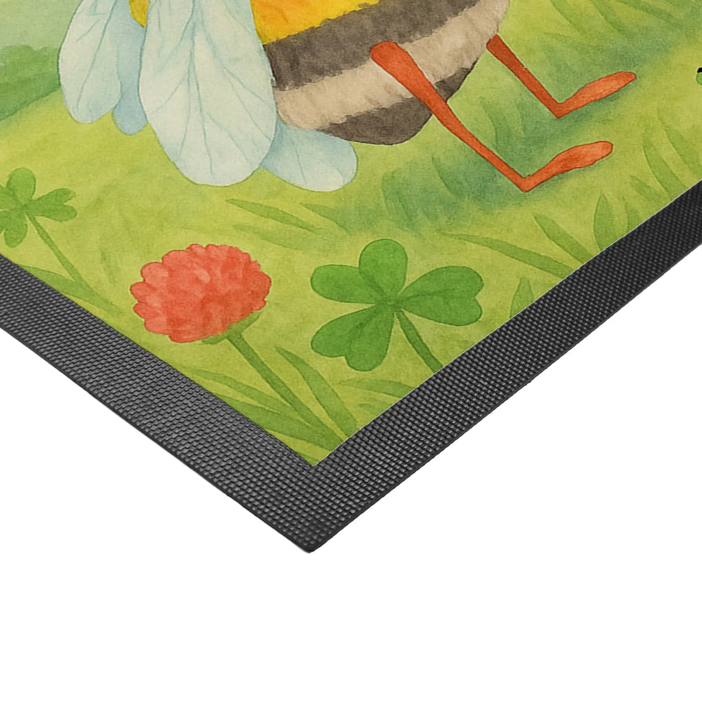 Fußmatte Hummeln Kleeblatt Design Fussmatten online, Sauberlaufmatte, Schmutzfangteppich, Haustürmatte, Schmutzfänger, Matte, Schmutzfangmatte, Türvorleger, Fußmatte outdoor, Fußabstreifer außen, Fußmatten, Fußmatte außen wetterfest, Fußabtreter, Gummi Matte, Fußabstreifer, Fußmatte außen, Eingangsteppich, Schmutzfangmatte waschbar, Fußmatte waschbar, Türmatte, Schmutzmatte, Fußmatte innen, Motivfußmatte, Fussmatten, Vorleger, Gummimatte, Fußabtreter außen, Tiermotive, Gute Laune, lustige Sprüche, Tiere, Hummel, glücklich werden, Biene, Spruch schön, glücklich sein, Spruch positiv, Biene Deko, Spruch fröhlich