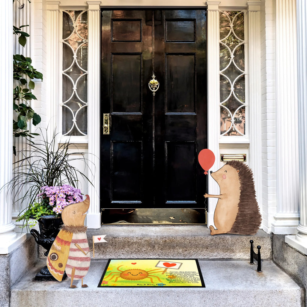 Doormat Spider Agatha Motivation Design Schmutzfänger, Vorleger, Sauberlaufmatte, Schmutzfangteppich, Fußmatte außen, Fußabstreifer, Fußmatten, Fußmatte waschbar, Fußabtreter außen, Türvorleger, Schmutzmatte, Türmatte, Gummi Matte, Matte, Fußabtreter, Eingangsteppich, Schmutzfangmatte, Fussmatten, Haustürmatte, Gummimatte, Fußmatte innen, Fußabstreifer außen, Schmutzfangmatte waschbar, Fußmatte außen wetterfest, Fußmatte outdoor, Fussmatten online, Motivfußmatte, Spinne Agathe, Spinne, Agathe, Videos, Merchandise, Dankeschön, Vertrauen, Liebe, Glück, Motivation