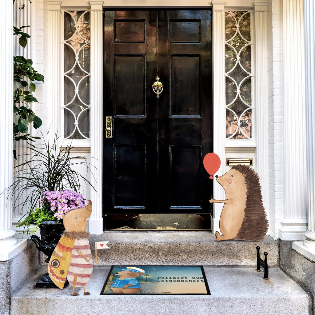 Fußmatte Polizist Leidenschaft Design Fußabtreter, Schmutzfangmatte, Gummimatte, Gummi Matte, Türvorleger, Schmutzfangmatte waschbar, Vorleger, Fussmatten online, Fußmatte innen, Fußabstreifer außen, Eingangsteppich, Fußmatten, Türmatte, Schmutzmatte, Sauberlaufmatte, Motivfußmatte, Schmutzfänger, Haustürmatte, Fussmatten, Fußabstreifer, Fußmatte outdoor, Schmutzfangteppich, Fußmatte außen wetterfest, Matte, Fußabtreter außen, Fußmatte waschbar, Fußmatte außen, Beruf, Ausbildung, Jubiläum, Abschied, Rente, Kollege, Kollegin, Geschenk, Schenken, Arbeitskollege, Mitarbeiter, Firma, Danke, Dankeschön, Polizeibeamter, Polizei, Wachmann, Studium, Polizist, Cop