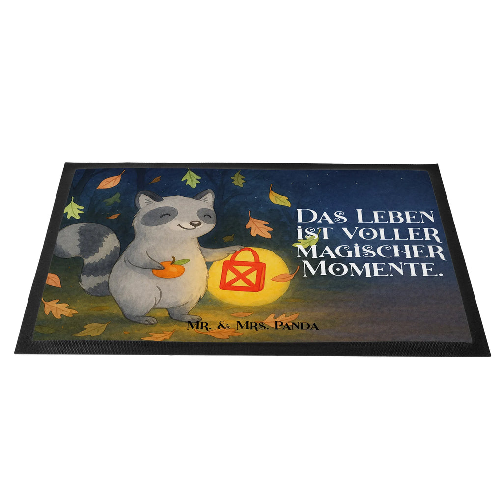 Doormat Raccoon Lantern Design Fußabtreter, Fußmatte waschbar, Haustürmatte, Eingangsteppich, Fußabtreter außen, Fußabstreifer, Schmutzfangmatte waschbar, Gummimatte, Fussmatten, Sauberlaufmatte, Fußabstreifer außen, Matte, Fußmatte innen, Motivfußmatte, Schmutzfangmatte, Fußmatte outdoor, Fußmatten, Fussmatten online, Schmutzfangteppich, Fußmatte außen, Türvorleger, Gummi Matte, Türmatte, Vorleger, Schmutzfänger, Schmutzmatte, Fußmatte außen wetterfest, Halloween, Deko, Martinssingen, Dekoration, Geschenke, Schenken, Trick or Treat, Waschbär, Süßes sonst gibt's saures, Halloween Deko, Laterne, Herbst