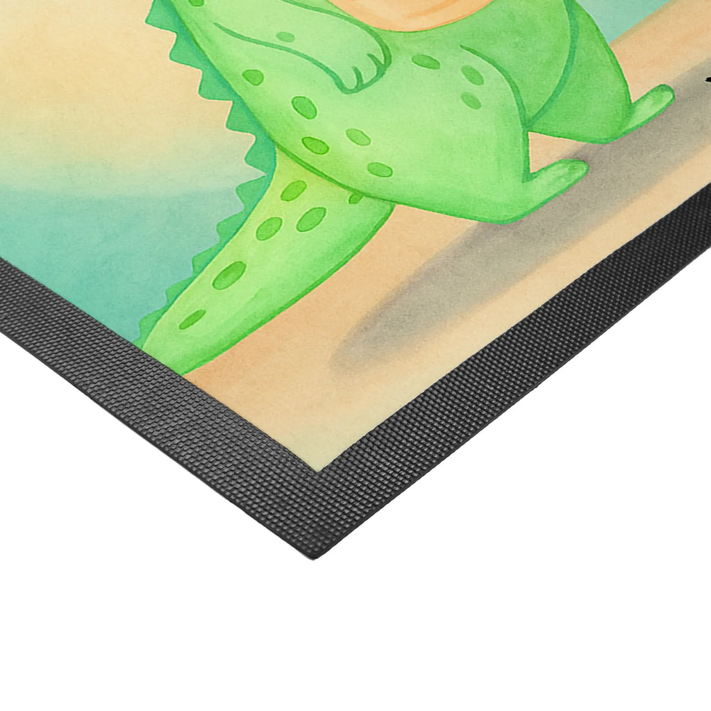 Fußmatte Krokodil Singen Design Schmutzfangmatte waschbar, Gummimatte, Fußmatte innen, Fussmatten online, Fußmatte außen, Haustürmatte, Fußmatte outdoor, Fußmatte waschbar, Fußabstreifer außen, Gummi Matte, Eingangsteppich, Fußabstreifer, Fußabtreter, Fussmatten, Motivfußmatte, Schmutzfangmatte, Fußabtreter außen, Schmutzmatte, Matte, Schmutzfänger, Schmutzfangteppich, Fußmatten, Türmatte, Sauberlaufmatte, Vorleger, Fußmatte außen wetterfest, Türvorleger, Geschenk, Sport, Sportart, Hobby, Schenken, Danke, Dankeschön, Auszeichnung, Gewinn, Sportler, Hobbysänger, Gesang, Band, Singen, Live Auftritt