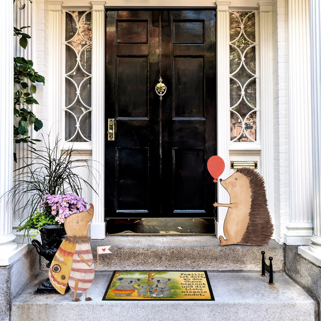 Doormat Koala Family Design Fußmatte außen wetterfest, Eingangsteppich, Gummimatte, Matte, Haustürmatte, Schmutzmatte, Fußabtreter, Schmutzfänger, Fußabstreifer, Motivfußmatte, Fußabtreter außen, Schmutzfangmatte waschbar, Fußmatten, Schmutzfangteppich, Sauberlaufmatte, Fußmatte außen, Fußabstreifer außen, Vorleger, Fussmatten online, Schmutzfangmatte, Fußmatte waschbar, Gummi Matte, Fußmatte outdoor, Fußmatte innen, Türmatte, Fussmatten, Türvorleger, Familie, Vatertag, Muttertag, Bruder, Schwester, Mama, Papa, Oma, Opa, Familienleben, Geschwister, Kinder, Koalas, Family, Koala