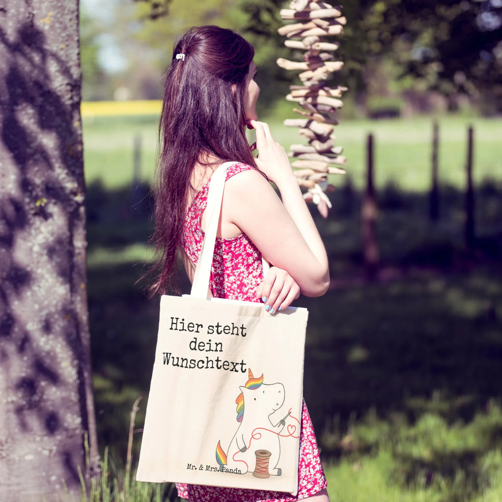 Personalisierte Einkaufstasche Einhorn Näherin Design Tragetasche Für Alltag Mit Text, Tragetasche Für Einkäufe Personalisiert, Tragetasche Mit Spruch, Leinentasche Mit Gravur, Nachhaltige Tragetasche Personalisiert, Tragetasche Als Geschenk Mit Wunschtext, Baumwolltasche Mit Namen, Einkaufstasche Personalisiert, Tragetasche Mit Wunschtext, Jutetasche Mit Wunschtext, Vintage Tragetasche Mit Wunschtext, Bunte Tragetasche Mit Namen, Tragetasche Mit Personalisierung, Tragetasche Modern Mit Gravur, Design Tragetasche Personalisiert, Tragetasche Selbst Gestalten, Tragetasche Mit Motiv Und Wunschtext, Tragetasche Für Büro Mit Namen, Große Tragetasche Mit Namen, Tragetasche Mit Initialen, Tragetasche Mit Text, Tragetasche Für Herren Personalisiert, Umweltfreundliche Tragetasche Mit Namen, Tragetasche Für Kinder Mit Wunschtext, Kleine Tragetasche Mit Text, Lustige Tragetasche Mit Text, Tragetasche Für Damen Mit Namen, Personalisierte Tragetasche, Faltbare Tragetasche Mit Wunschtext, Tragetasche Bedruckt Mit Wunschtext, Tragetasche Für Schule Mit Wunschtext, Wiederverwendbare Tragetasche Mit Wunschtext, Tragetasche Personalisiert, Tragetasche Mit Namen, Stofftasche Mit Wunschtext, Einhorn, Einhörner, Einhorn Deko, Unicorn, Stricken, Freundin, Näherin, basteln, Häkeln, nähen, Mädchen, Nähzimmer
