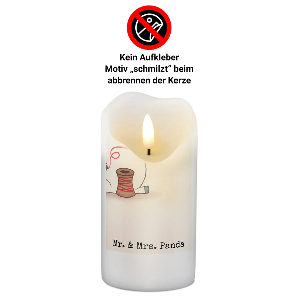 Personalisierte Kerze Einhorn Näherin Design Osterkerze Mit Namen, Firmungskerze Mit Wunschname, Tafelkerze Mit Wunschname, Kommunionkerze Mit Namen, Streukerze Mit Namensdruck, Schwimmkerze Mit Namen, Metall-Kerze Mit Namensgravur, Gastgeschenk Kerze Mit Namen, Personalisierte Kerze, Stumpenkerze Mit Namensgravur, Stabkerze Mit Gravur, Gedenkkerze Mit Namen, Handgegossene Kerze Mit Namen, Kerze Mit Prägung Und Wunschname, Teelicht Mit Namensdruck, Duftkerze Mit Namen, Bienenwachskerze Mit Wunschname, Kerze Für Geburtstag Mit Wunschname, Tischkerze Mit Namensdruck, Stearinkerze Mit Gravur, LED-Kerze Mit Wunschname, Kerze Mit Namen, Taufekerze Mit Namensgravur, Glas-Kerze Mit Wunschname, Outdoor-Kerze Mit Namensgravur, Handgemachte Kerze Mit Wunschname, Sojawachskerze Mit Namensdruck, Kerze Für Hochzeit Mit Namensgravur, Votivkerze Mit Wunschname, Fair-Trade-Kerze Mit Namensgravur, Andachtskerze Mit Namensgravur, Kerze Mit Spruch Und Namen, Gartenkerze Mit Namen, Holz-Kerze Mit Namen, Kerzen-Set Mit Namensgravur, Weihnachtskerze Mit Namensgravur, Trauerkerze Mit Namen, Blockkerze Mit Namensdruck, Laternenkerze Mit Namensdruck, Bio-Kerze Mit Wunschname, Adventskerze Mit Wunschname, Grabkerze Mit Namensgravur, Einhorn, Einhörner, Einhorn Deko, Unicorn, Freundin, basteln, Häkeln, nähen, Nähzimmer, Näherin, Mädchen, Stricken