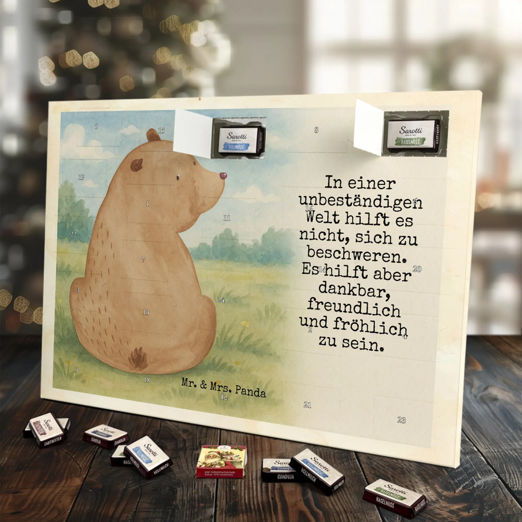 Adventskalender Bär Schulterblick Design adventskalender mit pralinen, schokoladenkalender, Adventskalender Schokolade, adventskalender mit süßigkeiten, Schokoladen Adventskalender, weihnachtskalender schoko, adventskalender pralinen, adventskalender mit schokolade, schoko weihnachtskalender, Schoko Adventskalender, advent kalender, schokolade adventskalender, schokokalender, Adventskalender, adventskalender süßigkeiten, süßigkeiten kalender, Weihnachtskalender, Weihnachtskalender Schokolade, pralinen adventskalender, schoko kalender, schokoladen kalender, süßigkeiten adventskalender, kalender schokolade, Teddybär, Teddy, Bär, Selbstachtung, Motivation, Bärenliebe, Weisheit, Bären, Weltansicht