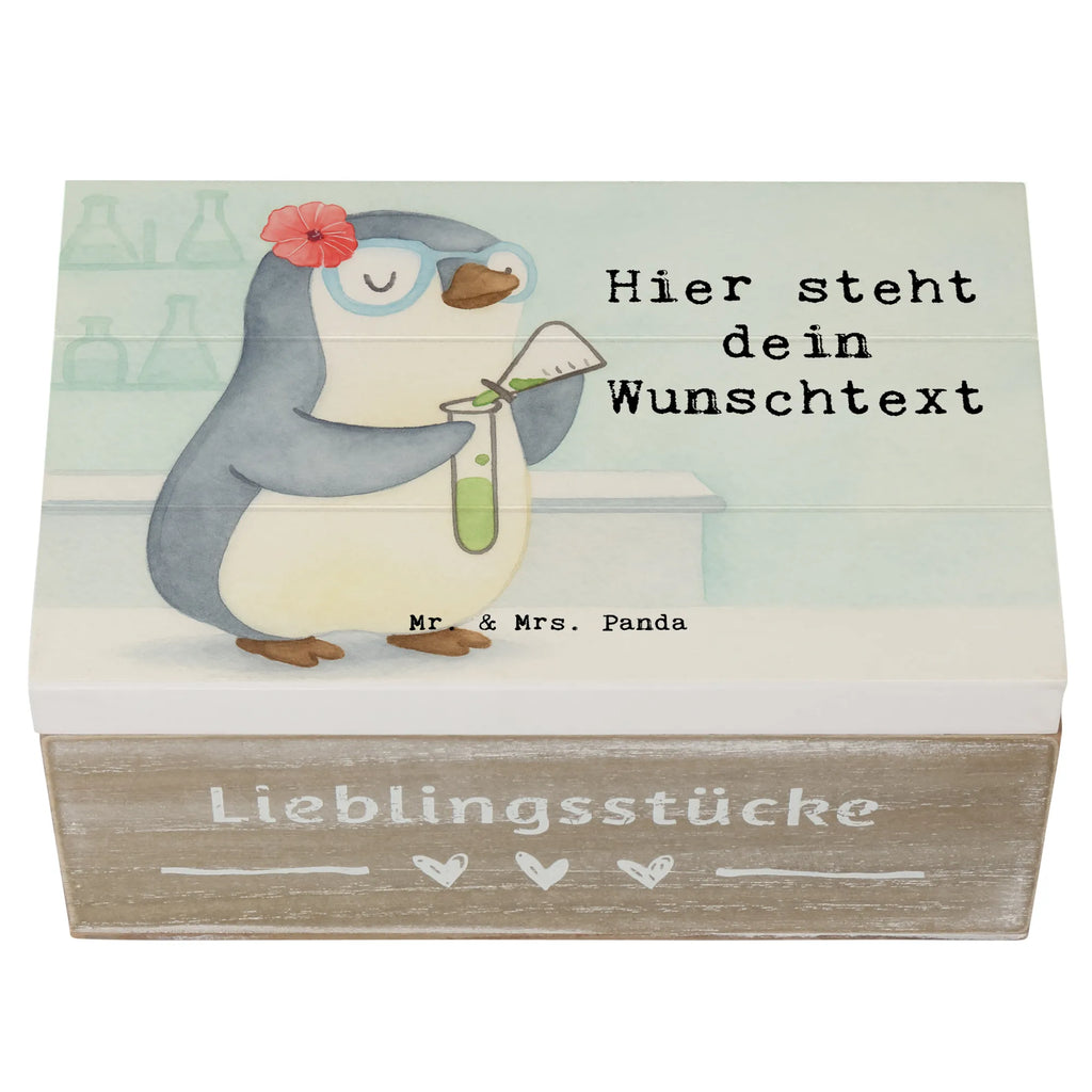 Personalisierte Holzkiste Chemielaborantin Leidenschaft Design Holzkiste Personalisiert, Erinnerungsbox Personalisiert, Dekokiste Personalisiert, Aufbewahrungsbox Personalisiert, Truhe mit Namen, Kiste mit Namen, Schatulle Personalisiert, mit Namen, Holzkiste mit Namen, Erinnerungskiste, Truhe Personalisiert, Schatulle mit Namen, Schatzkiste mit Namen, GEschenkdose personalisiert, Aufbewahrungsbox mit Namen, Dekokiste mit Namen, Schatzkiste Personalisiert, Erinnerungsbox mit Namen, Kiste Personalisiert, Geschenkbox personalisiert, Erinnerungskiste Personalisiert, Beruf, Ausbildung, Jubiläum, Abschied, Rente, Kollege, Kollegin, Geschenk, Schenken, Arbeitskollege, Mitarbeiter, Firma, Danke, Dankeschön, Chemikerin, Forschung, Studium, Naturwissenschaftlerin, Chemielaborantin, Labor, Wissenschaftlerin
