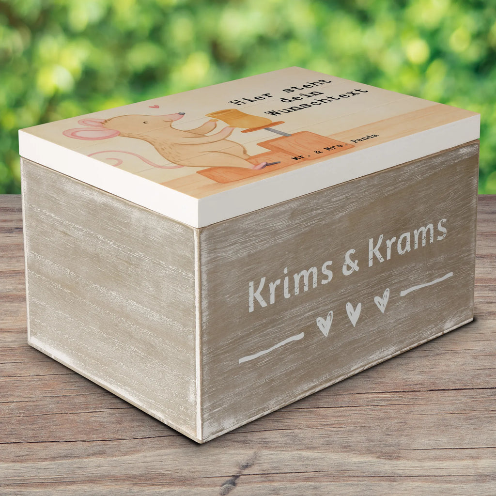 Personalisierte Holzkiste Maus Töpfern Design Geschenkbox personalisiert, Holzkiste Personalisiert, Dekokiste Personalisiert, Aufbewahrungsbox Personalisiert, GEschenkdose personalisiert, Erinnerungsbox Personalisiert, Erinnerungsbox mit Namen, Truhe mit Namen, Dekokiste mit Namen, Schatulle Personalisiert, Kiste Personalisiert, mit Namen, Schatulle mit Namen, Holzkiste mit Namen, Schatzkiste Personalisiert, Erinnerungskiste Personalisiert, Schatzkiste mit Namen, Kiste mit Namen, Erinnerungskiste, Truhe Personalisiert, Aufbewahrungsbox mit Namen, Geschenk, Sport, Sportart, Hobby, Schenken, Danke, Dankeschön, Auszeichnung, Gewinn, Sportler, Töpfern, Töpferkurs, Töpferei