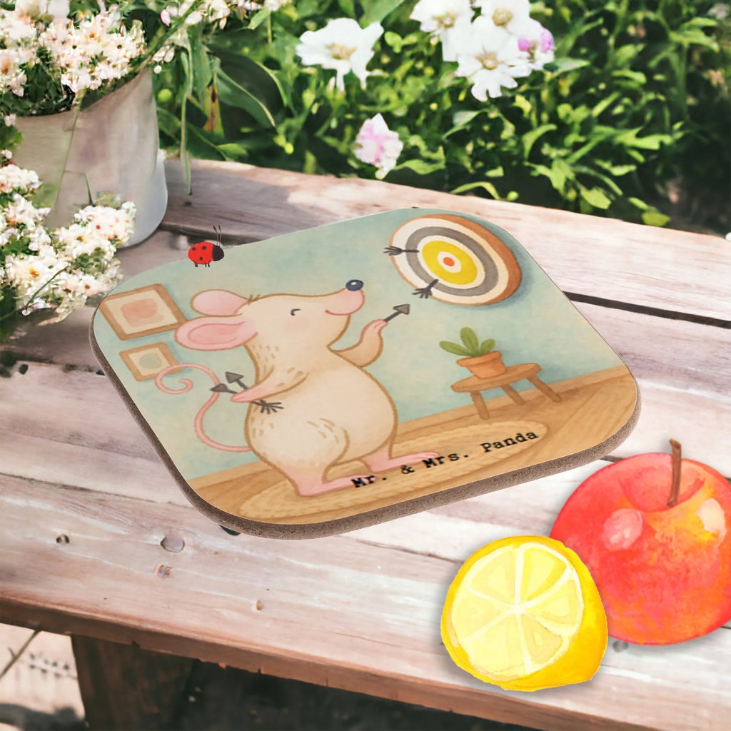 Flaschenuntersetzer Maus Dart spielen Design Korkuntersetzer, Untersetzer für Gläser, Getränkeuntersetzer, Untersetzer Holz, Untersetzer Design, Glasuntersetzer, Untersetzer, Tassen Untersetzer, Bierdeckel, Untersetzer aus Holz, Holzuntersetzer, Untersetzer Gläser, Geschenk, Sport, Sportart, Hobby, Schenken, Danke, Dankeschön, Auszeichnung, Gewinn, Sportler, Darts, Dart Turnier, Dart spielen, Darten