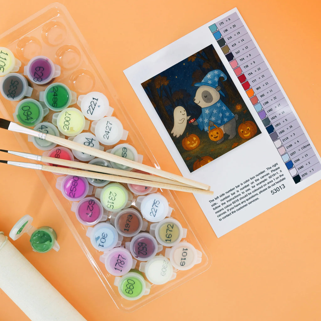 Malen nach Zahlen Panda Zauberer Design Bastelidee, Baseln, Malen nach Zahlen, DIY, Malen, Ausmalbild, Künstler, Kunstwerk, Kreativität, Halloween, Deko, Martinssingen, Dekoration, Geschenke, Schenken, Zauberer, Süßes sonst gibt's saures, Panda, Trick or Treat, Gespenst, Halloween Deko